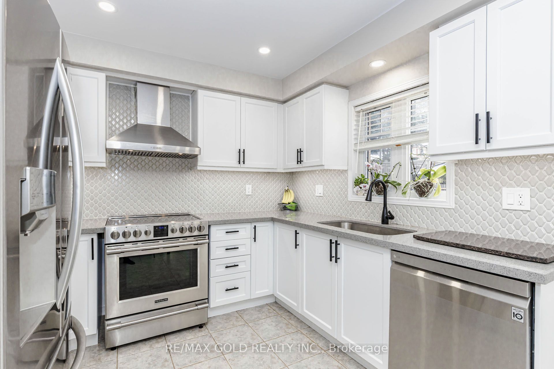 36 Summerdale Crescent Property Photo 11