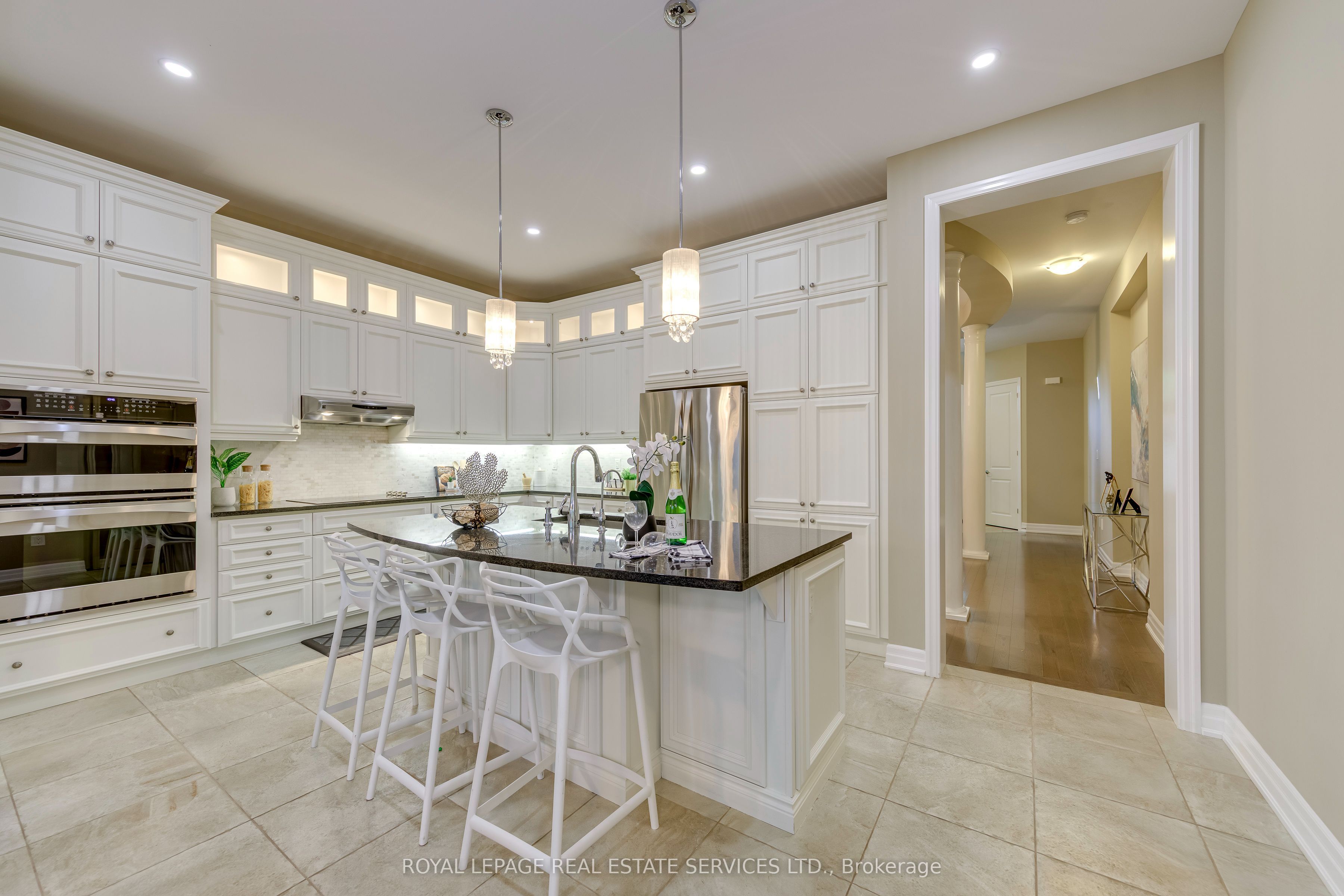 144 North Park Boulevard Property Photo 14
