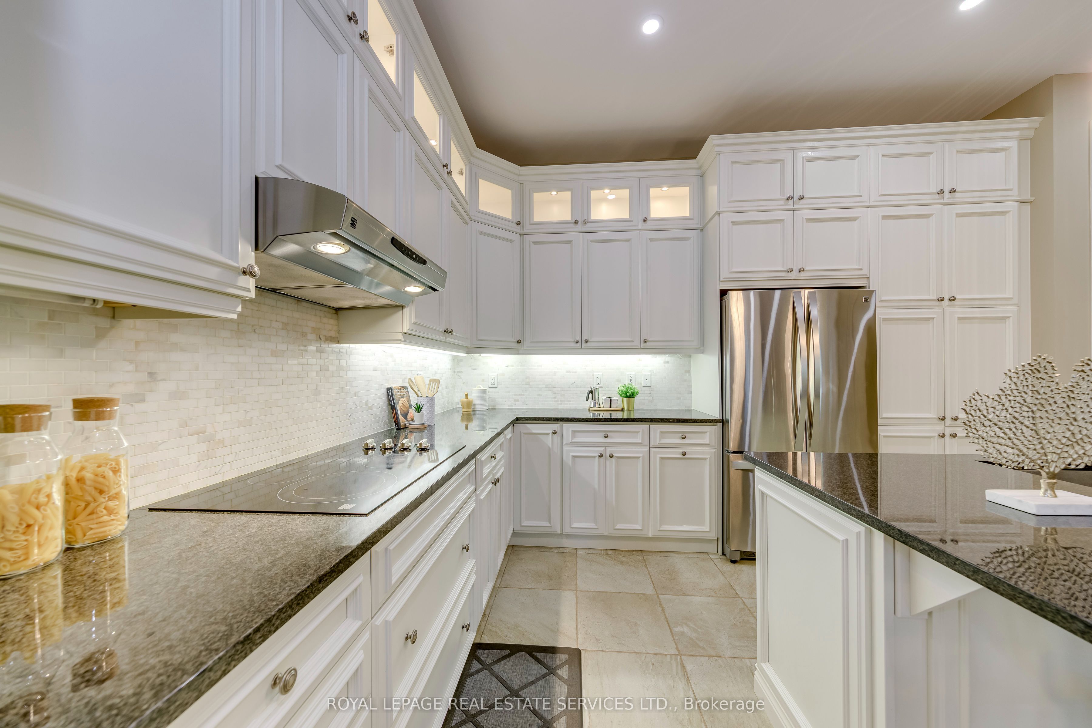 144 North Park Boulevard Property Photo 17