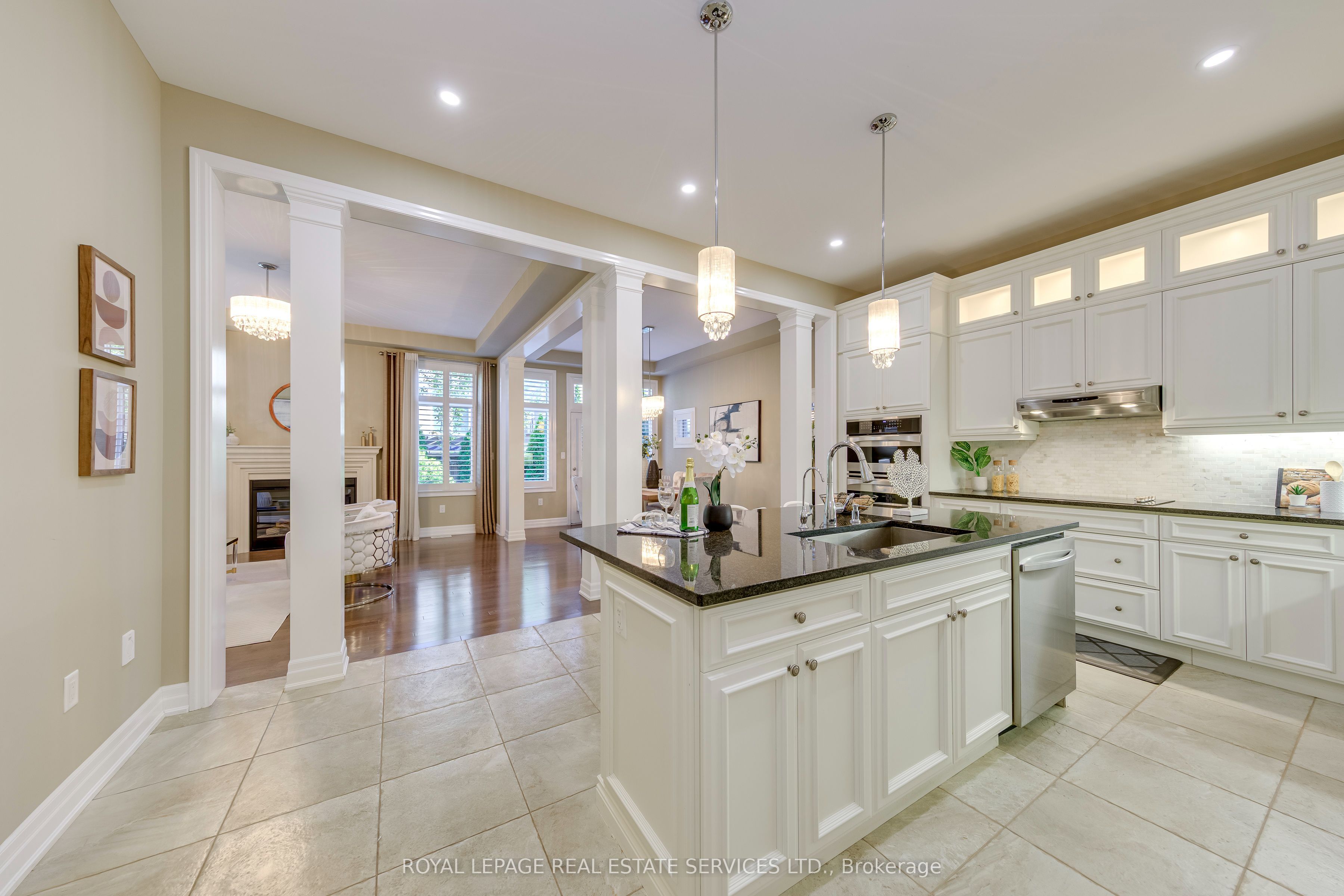 144 North Park Boulevard Property Photo 18