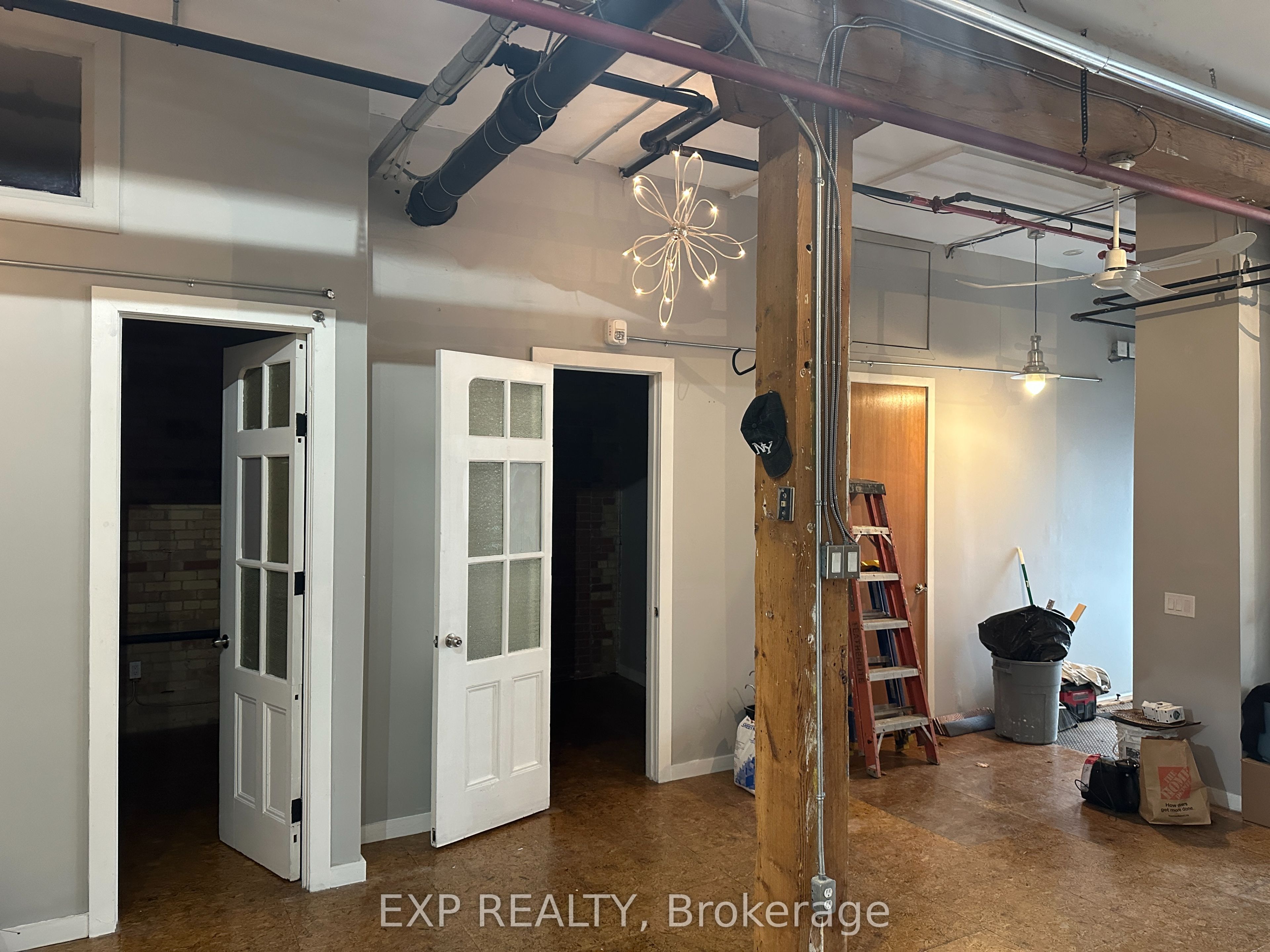 2480 Dundas Street W 2474 Property Photo 6