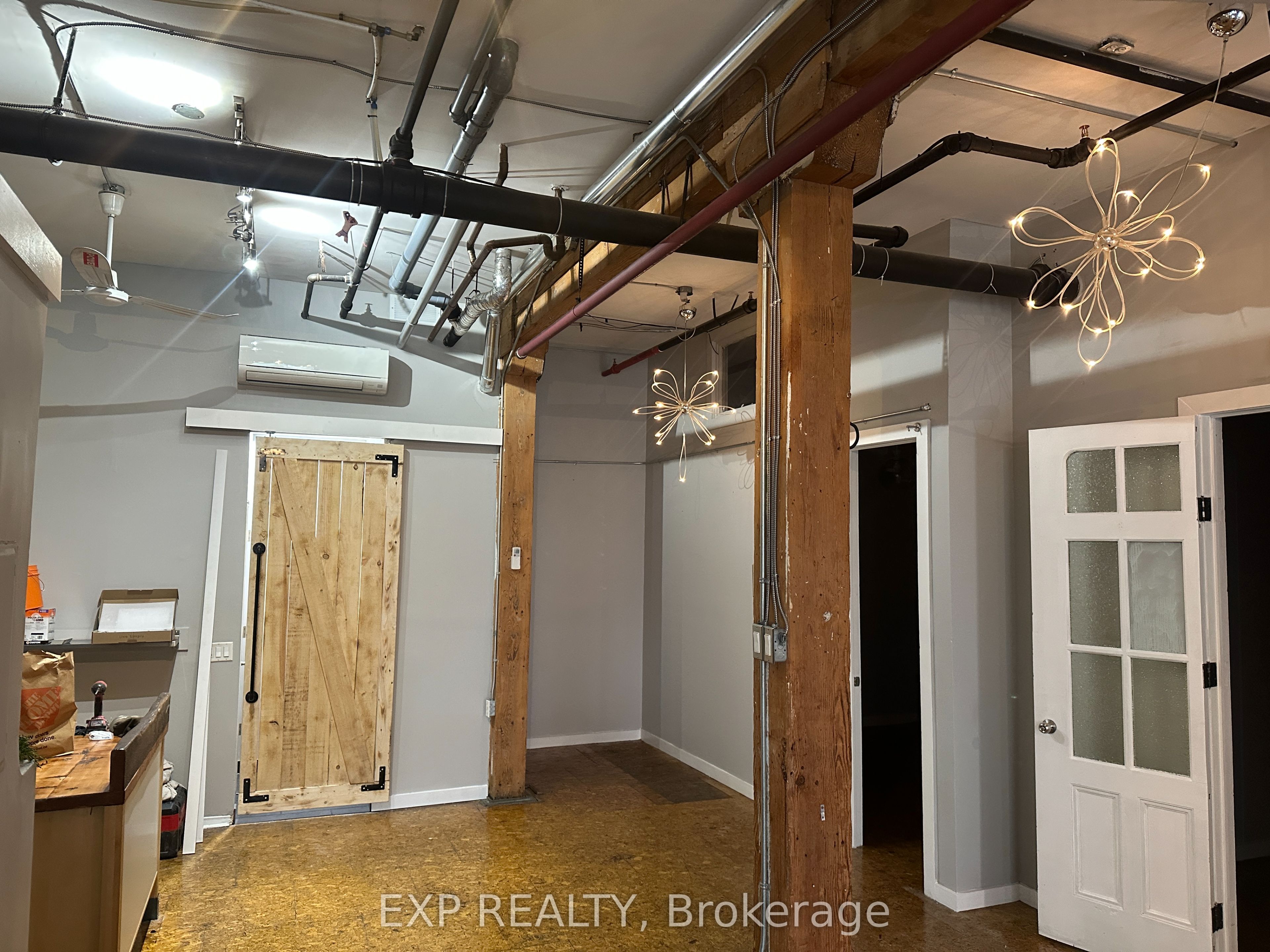 2480 Dundas Street W 2474 Property Photo 7