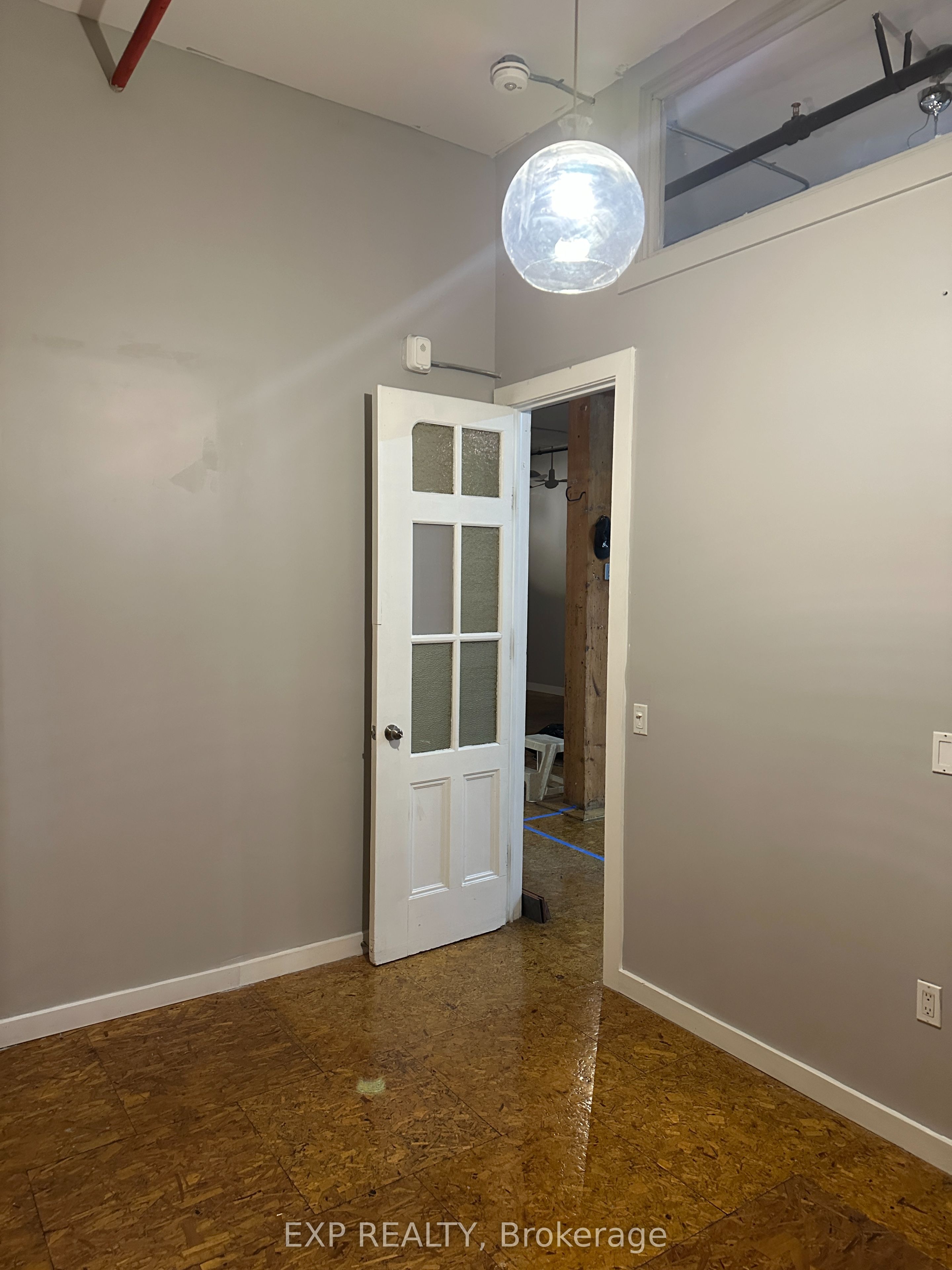 2480 Dundas Street W 2474 Property Photo 15