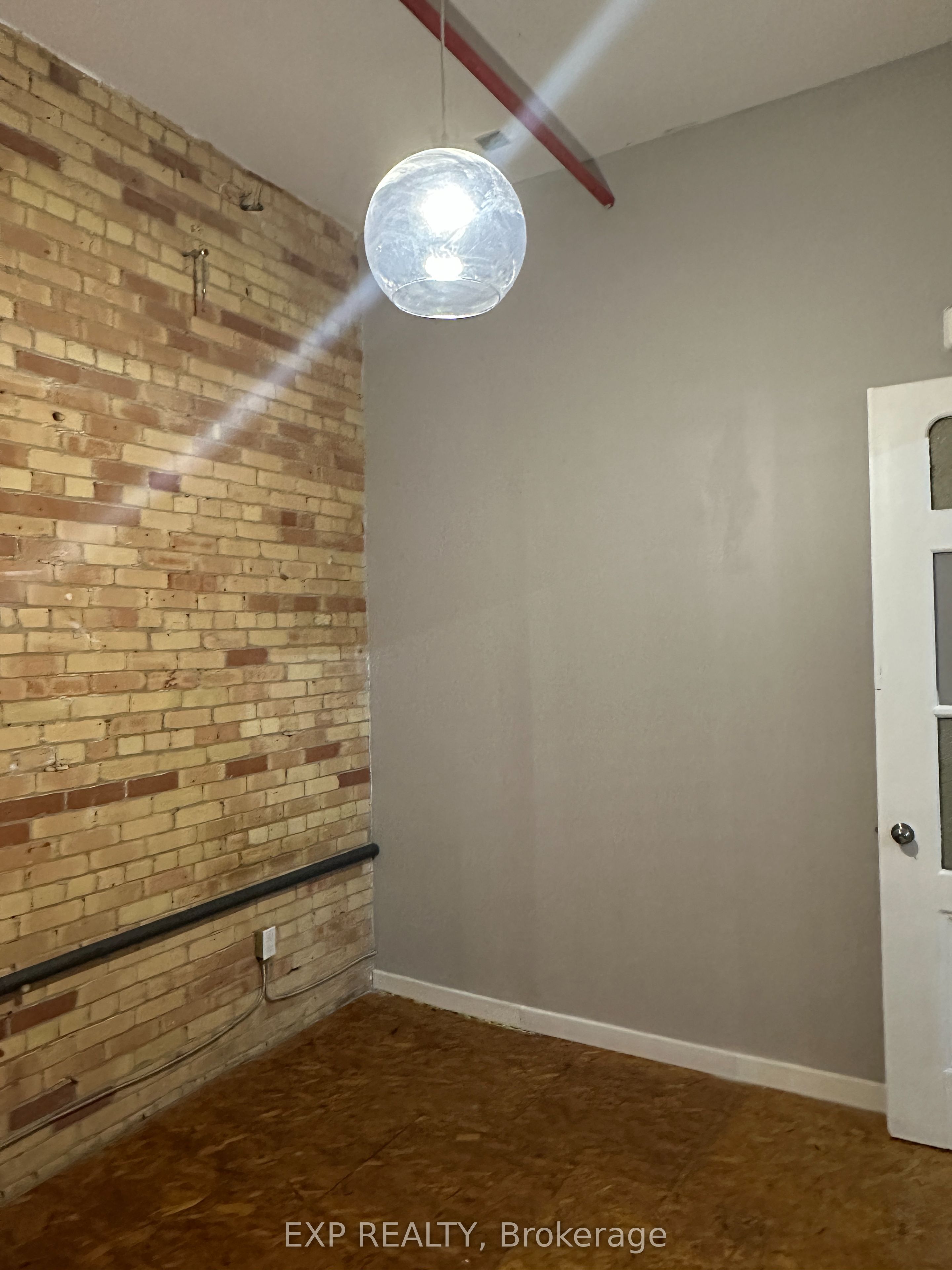 2480 Dundas Street W 2474 Property Photo 17