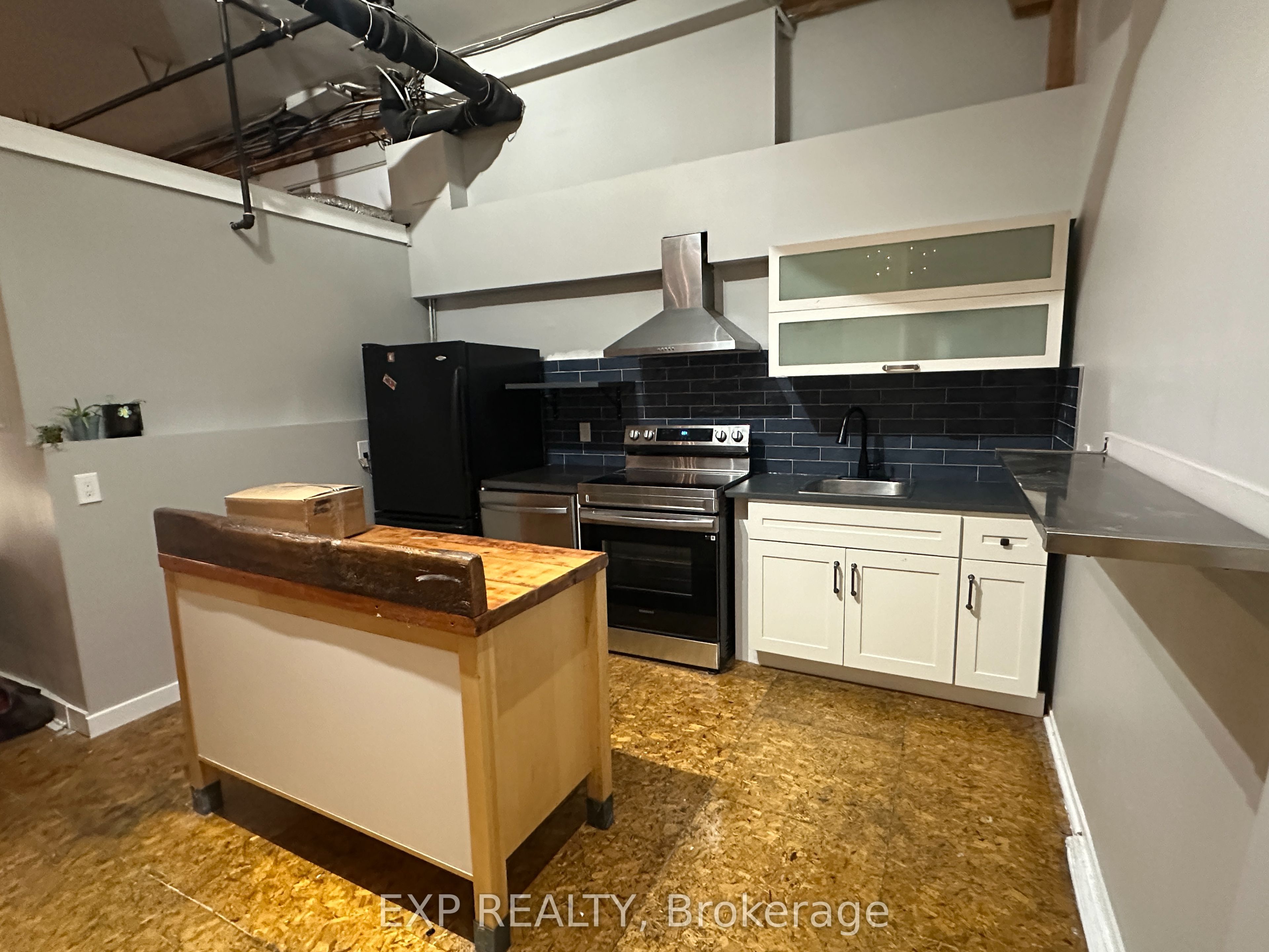 2480 Dundas Street W 2474 Property Photo 34