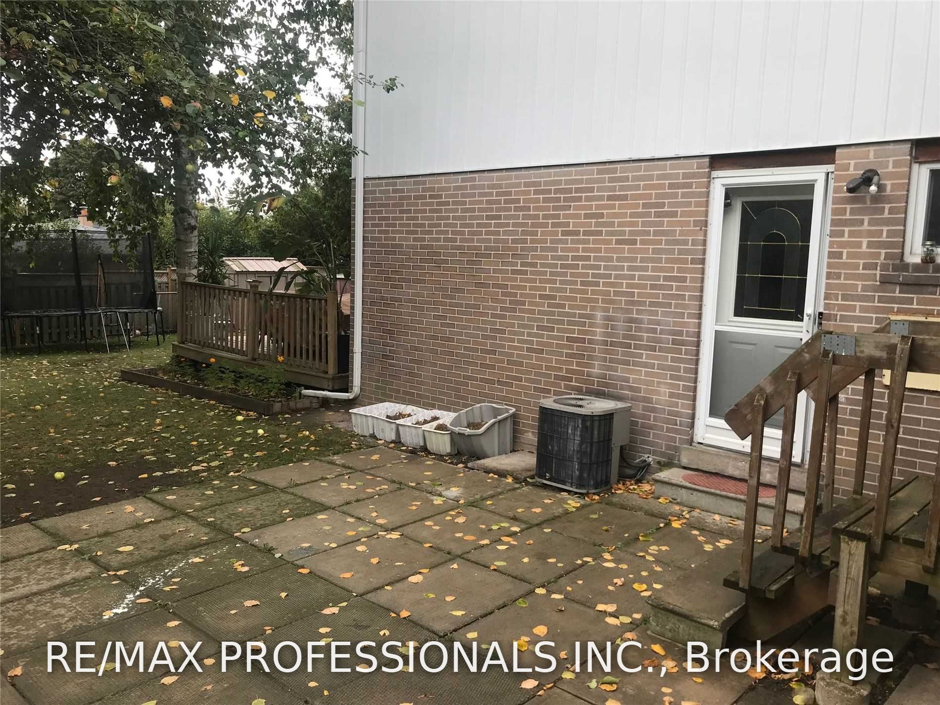 1582 Otterby Road Bsmt Property Photo 15