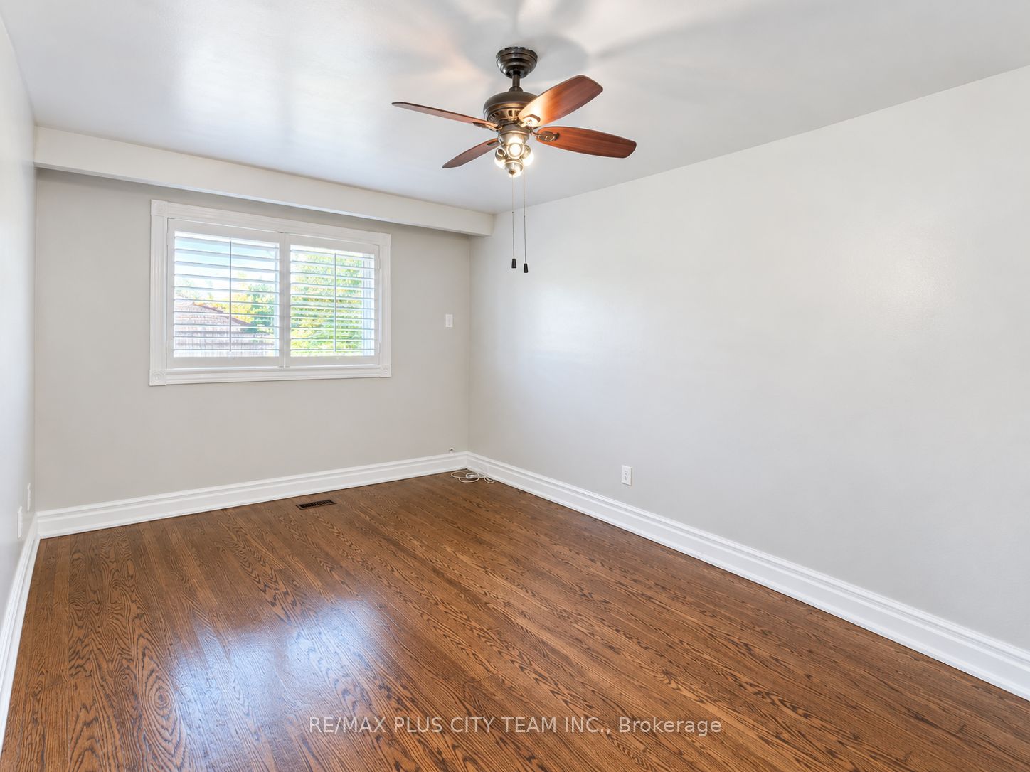 50 Blossom Crescent Main Property Photo 16