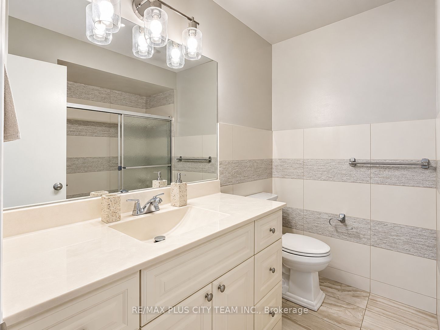 50 Blossom Crescent Main Property Photo 24
