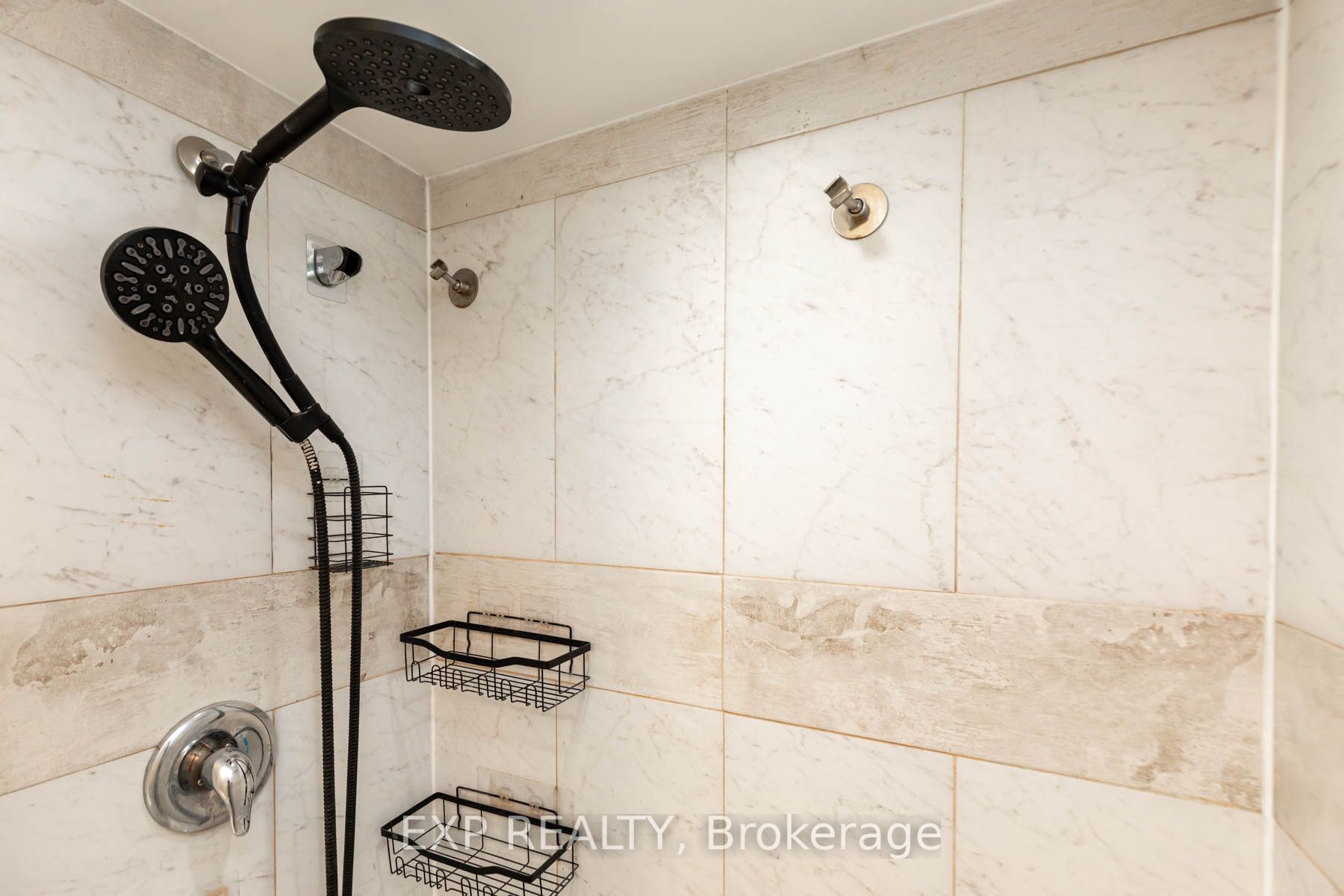 84 Laurel Avenue Unit B Property Photo 10