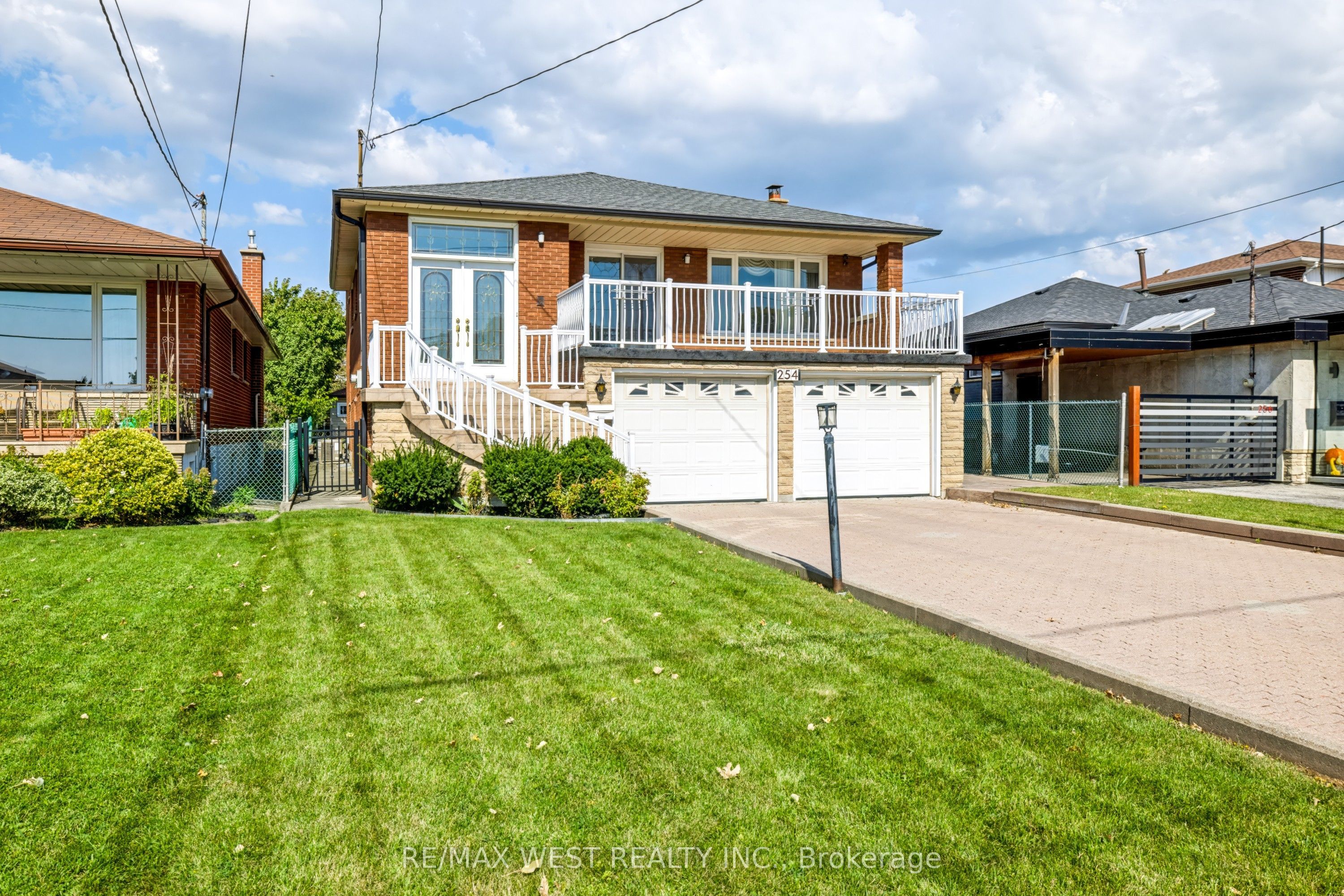 254 Maple Leaf Drive Property Photo 1