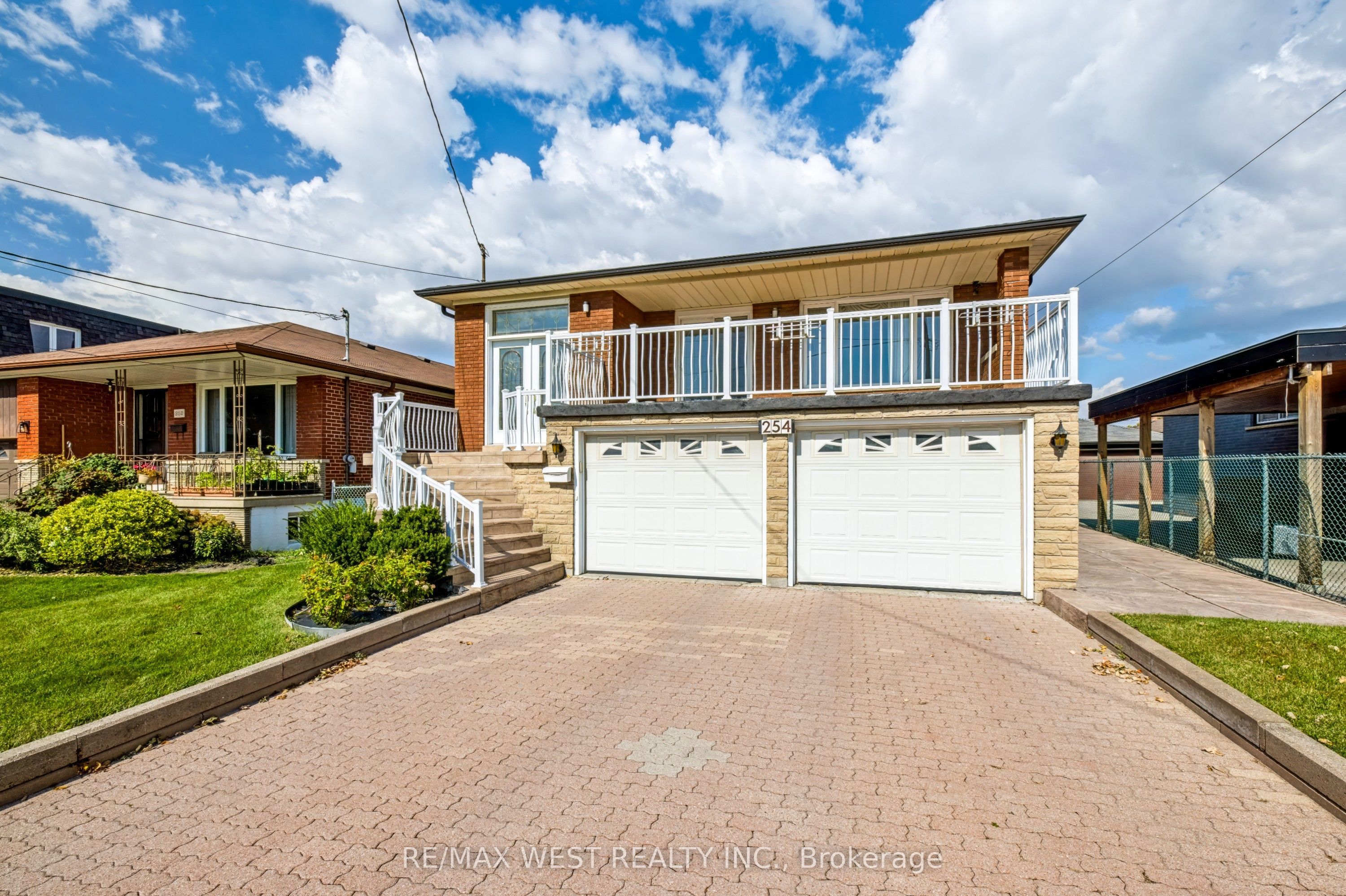 254 Maple Leaf Drive Property Photo 3