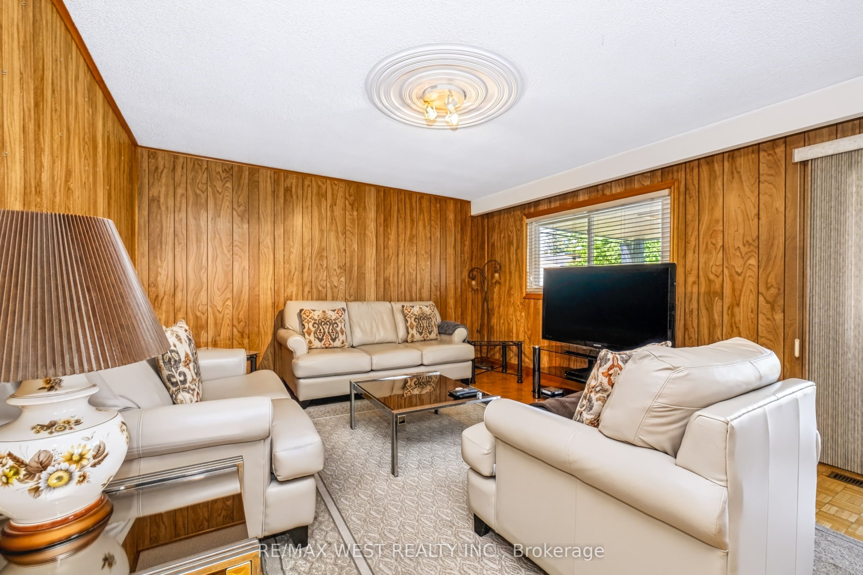 254 Maple Leaf Drive Property Photo 12