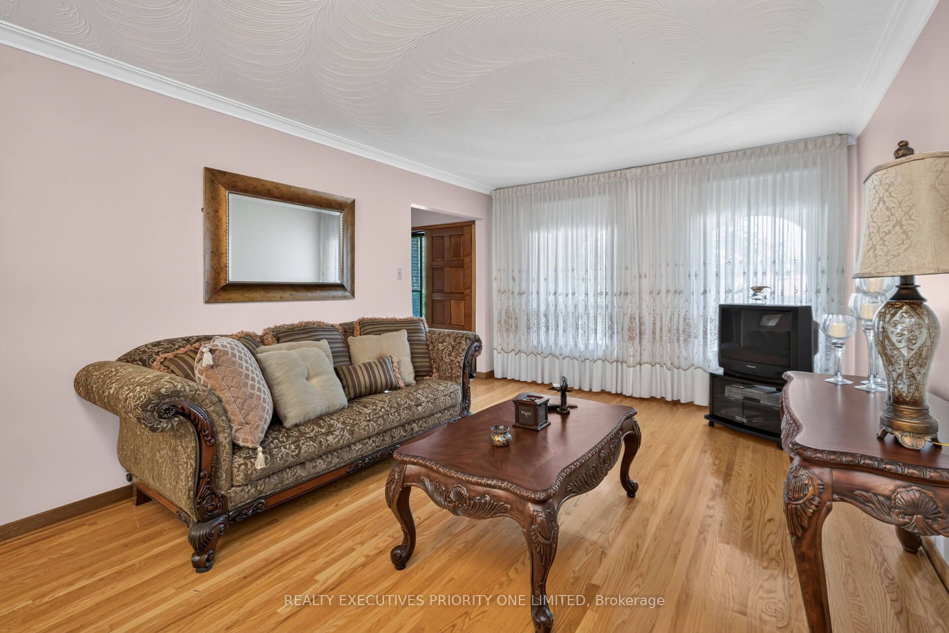 355 Glen Park Avenue Property Photo 6