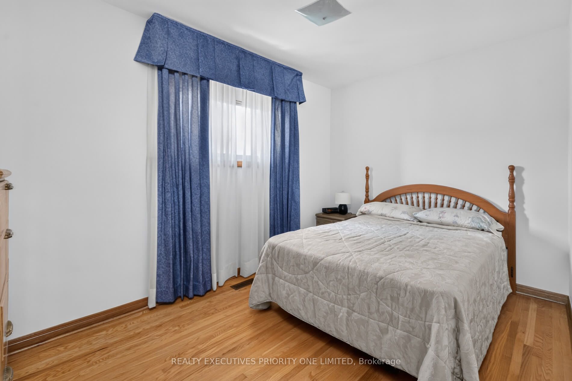 355 Glen Park Avenue Property Photo 17