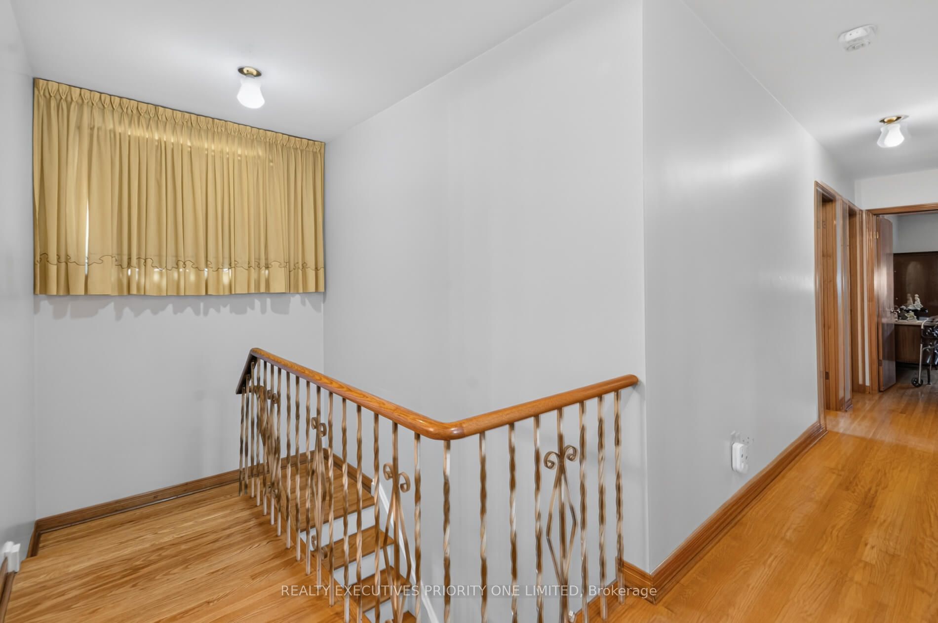 355 Glen Park Avenue Property Photo 18