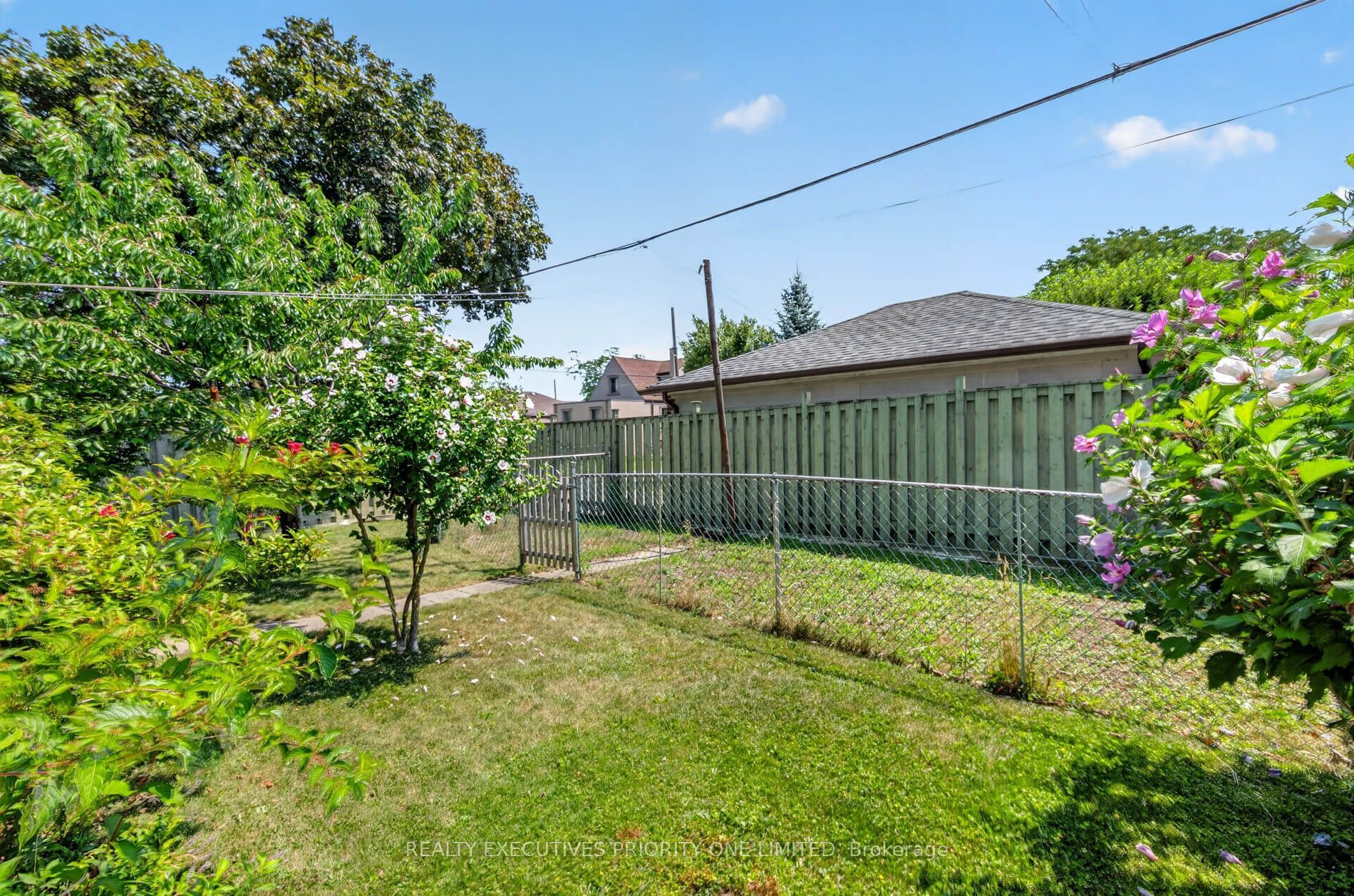 355 Glen Park Avenue Property Photo 32