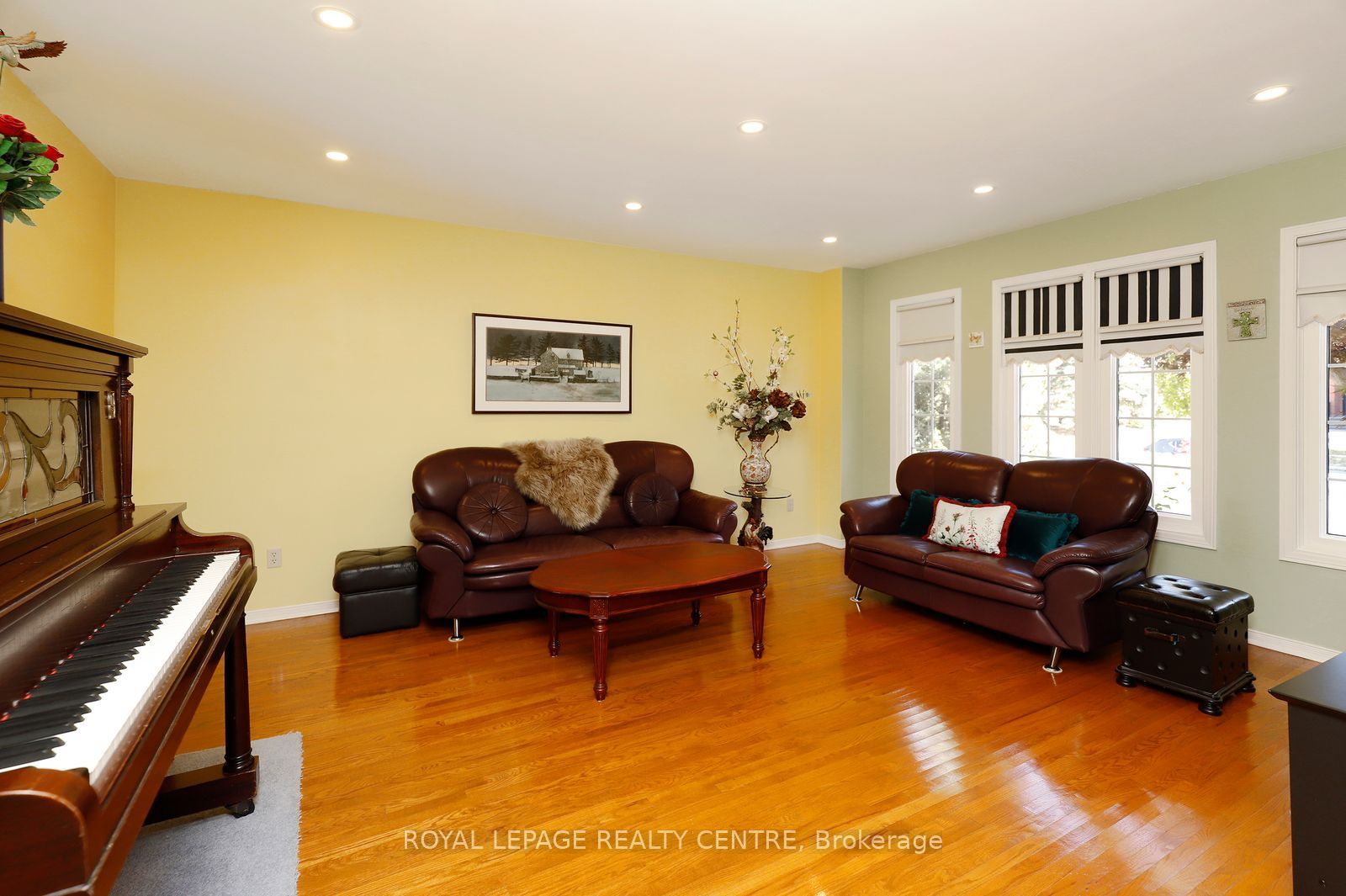 5680 Oldcastle Crescent Property Photo 6