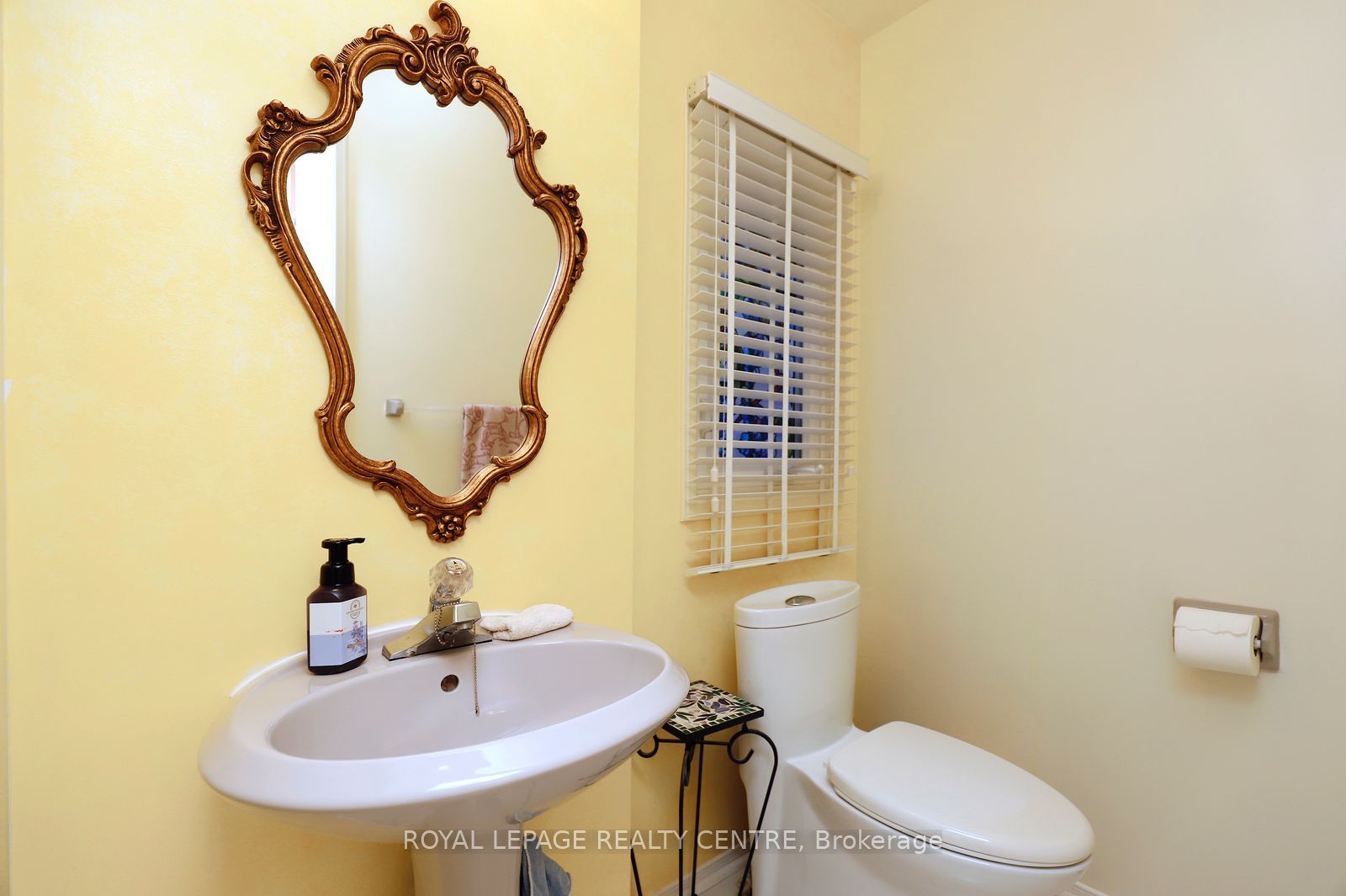 5680 Oldcastle Crescent Property Photo 13