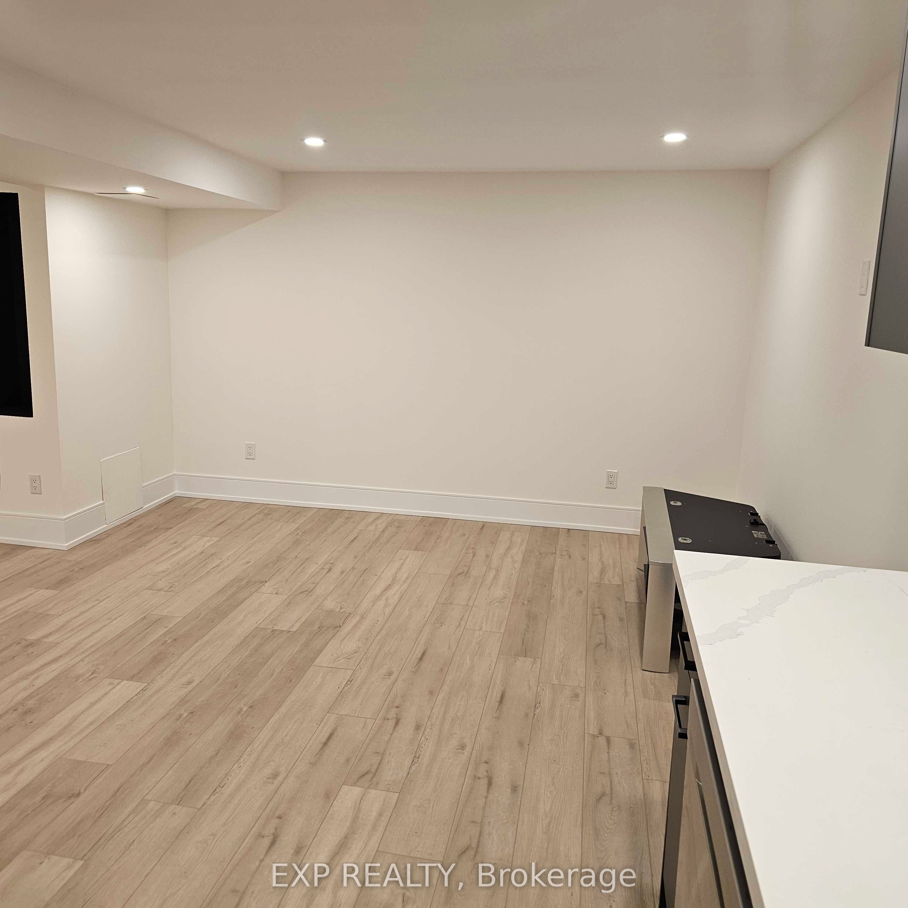5552 Bourget Drive Property Photo 4