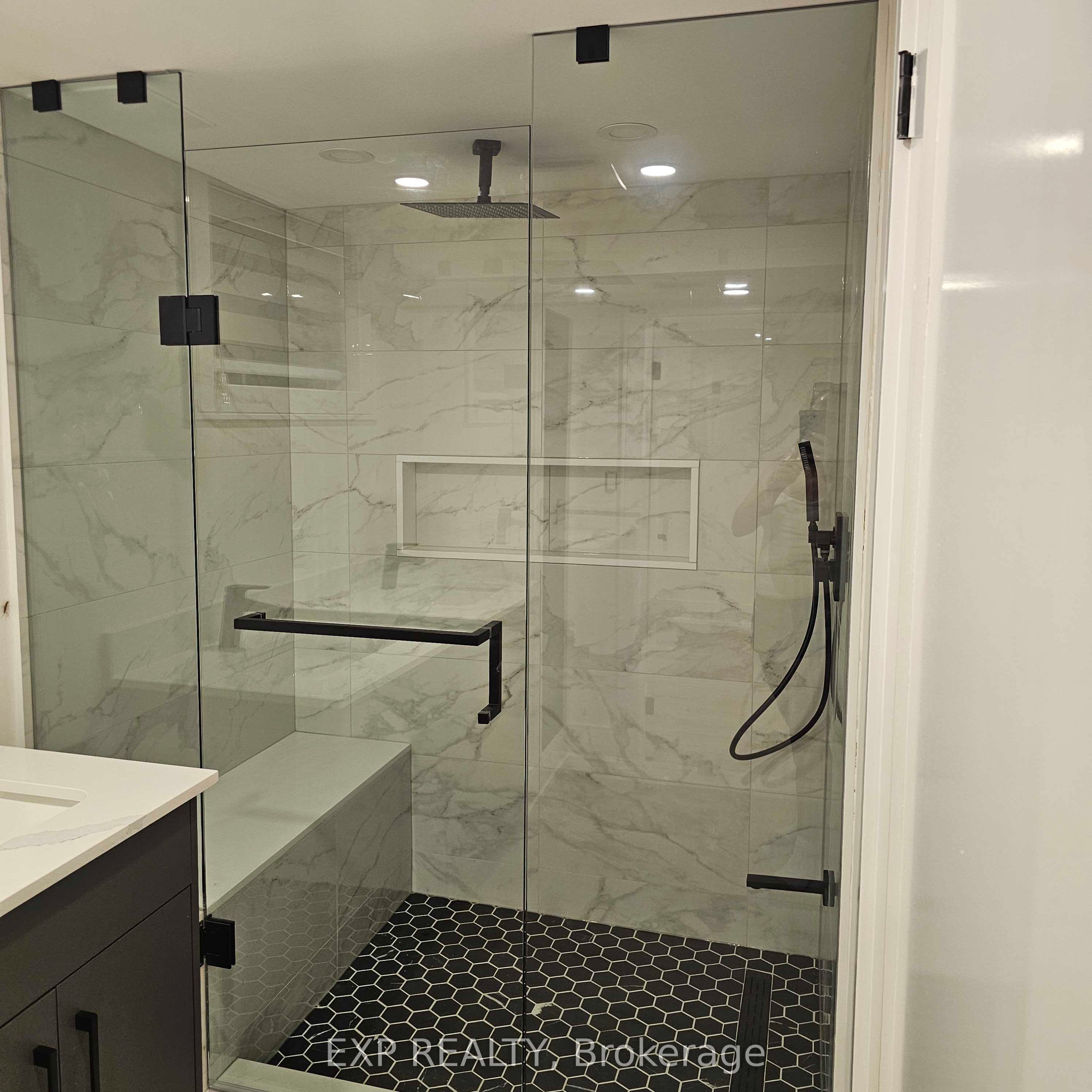 5552 Bourget Drive Property Photo 11