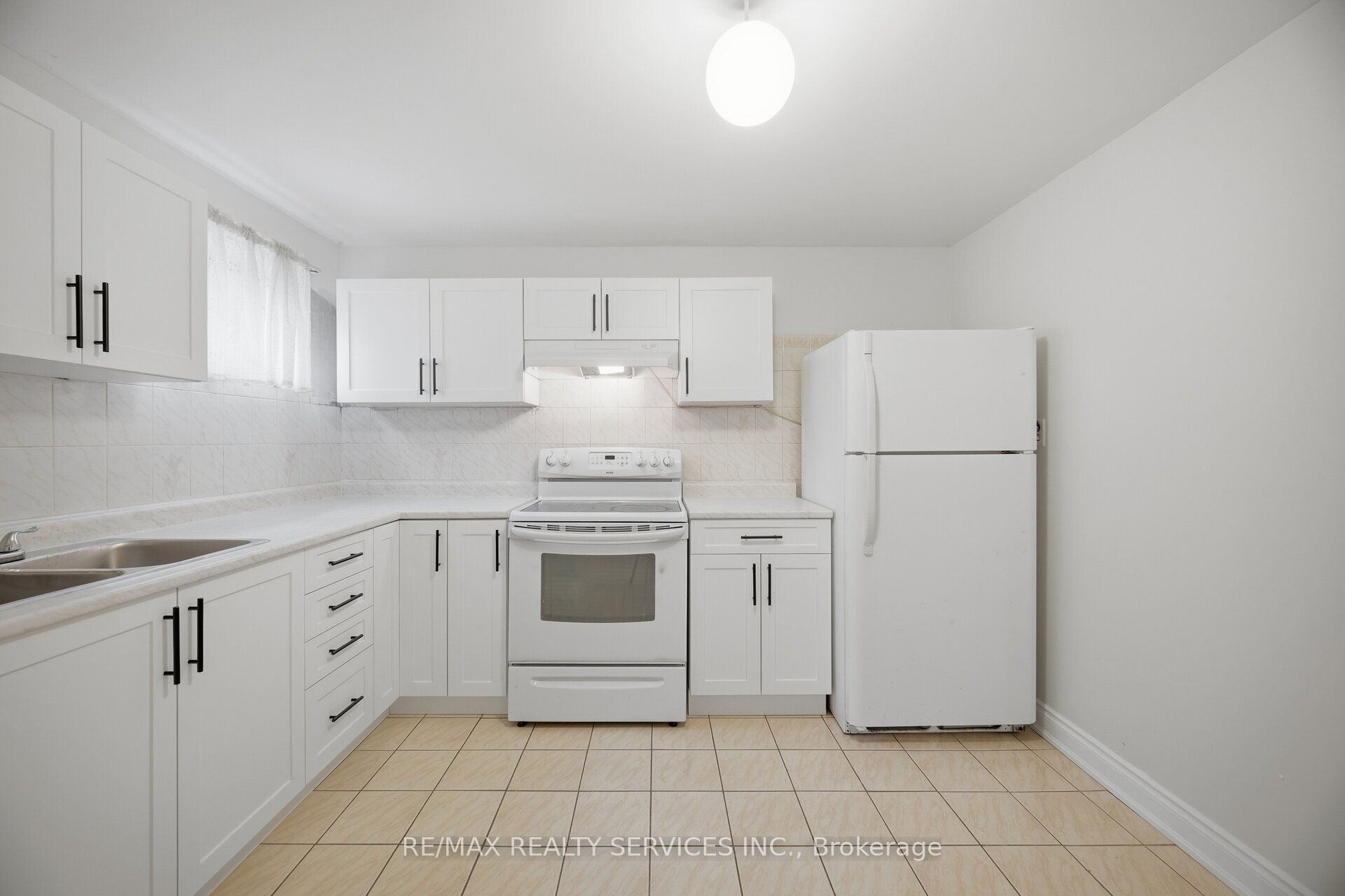 27 Edgemont Drive Property Photo 32