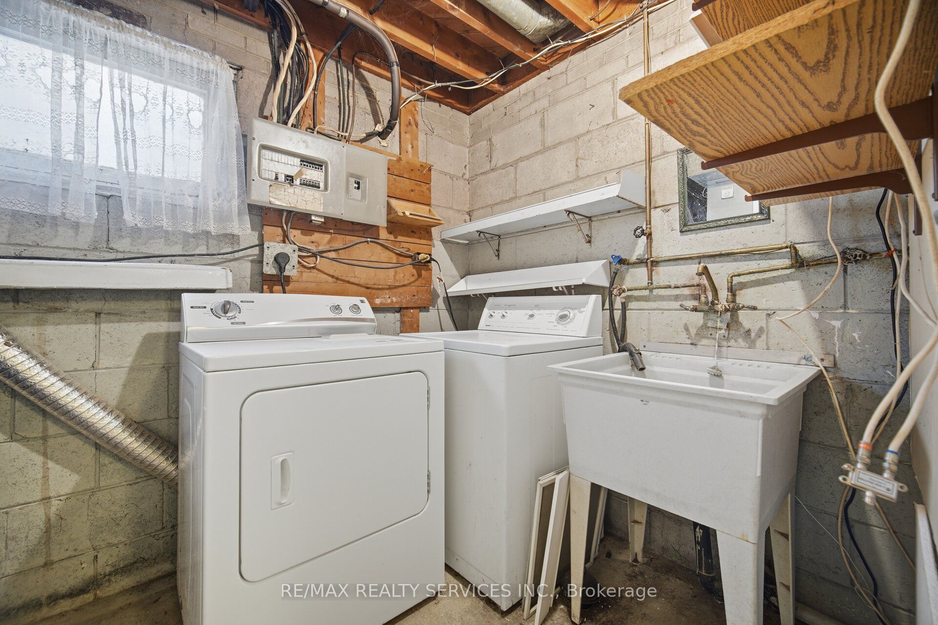 27 Edgemont Drive Property Photo 44