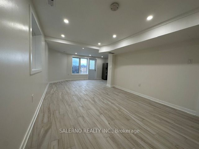23 Redhill Avenue Lower Property Photo 2
