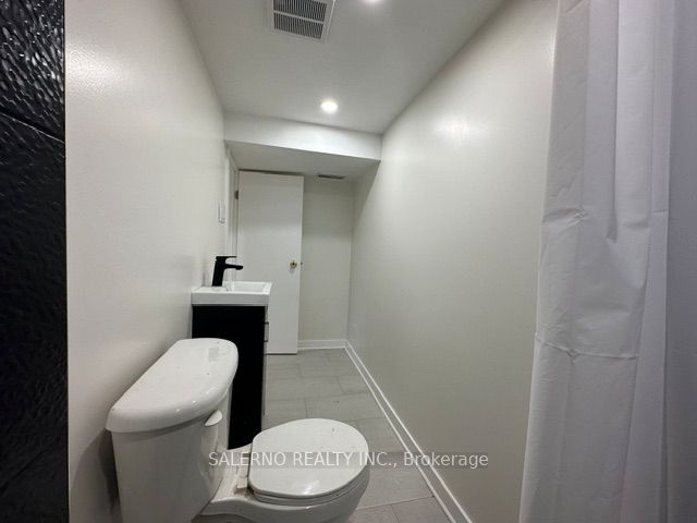 23 Redhill Avenue Lower Property Photo 10