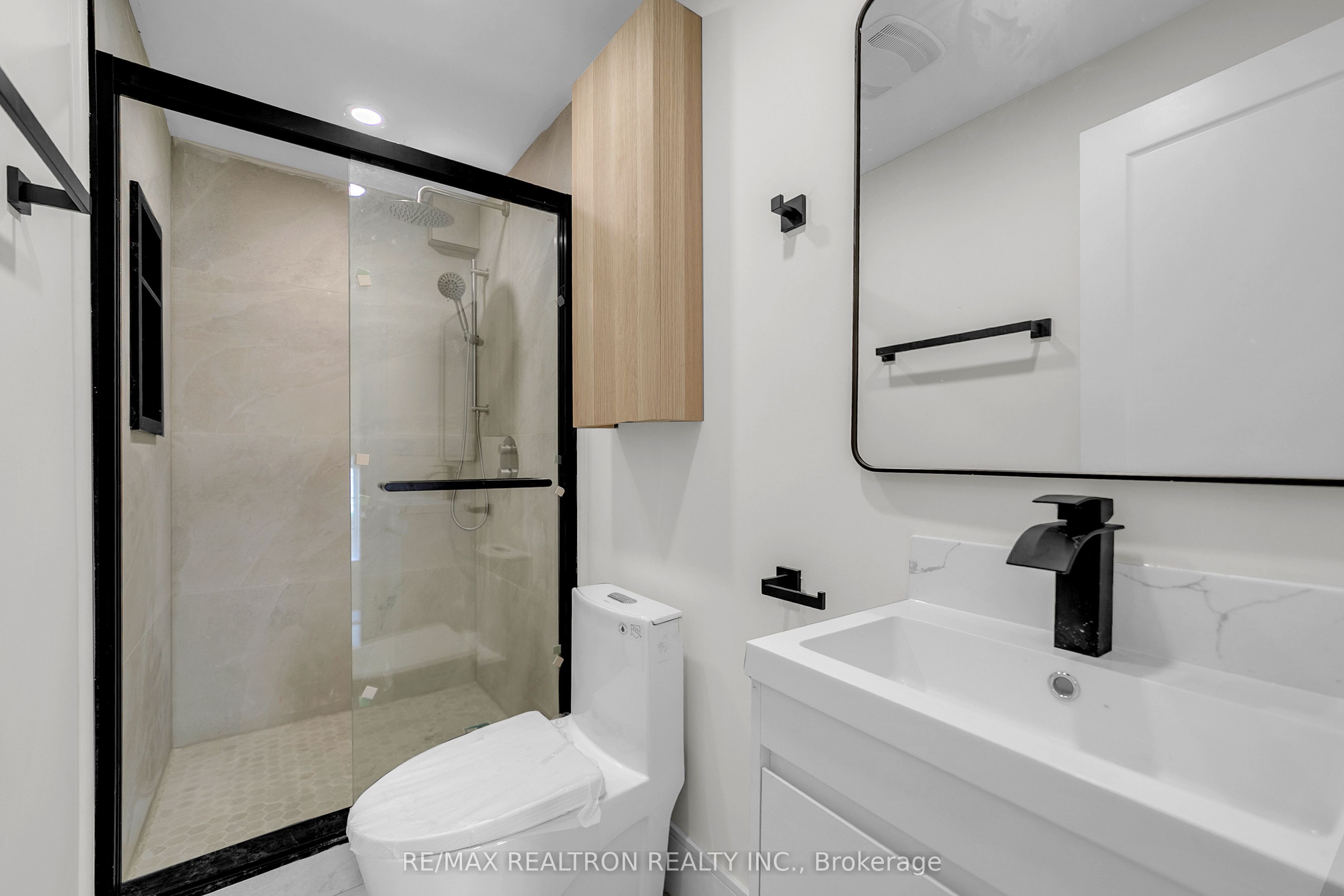 23 Sixteenth Street Property Photo 16