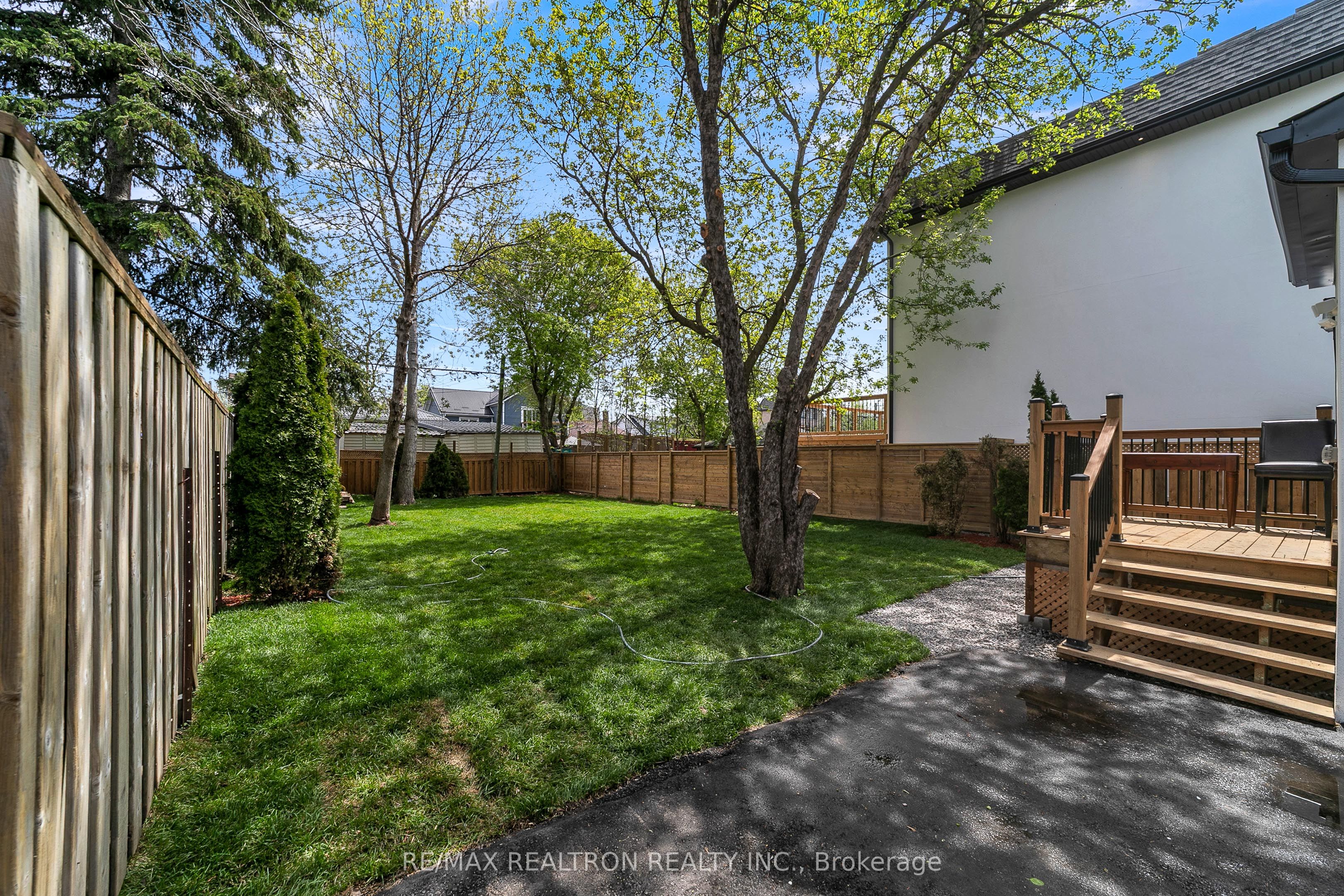 23 Sixteenth Street Property Photo 40