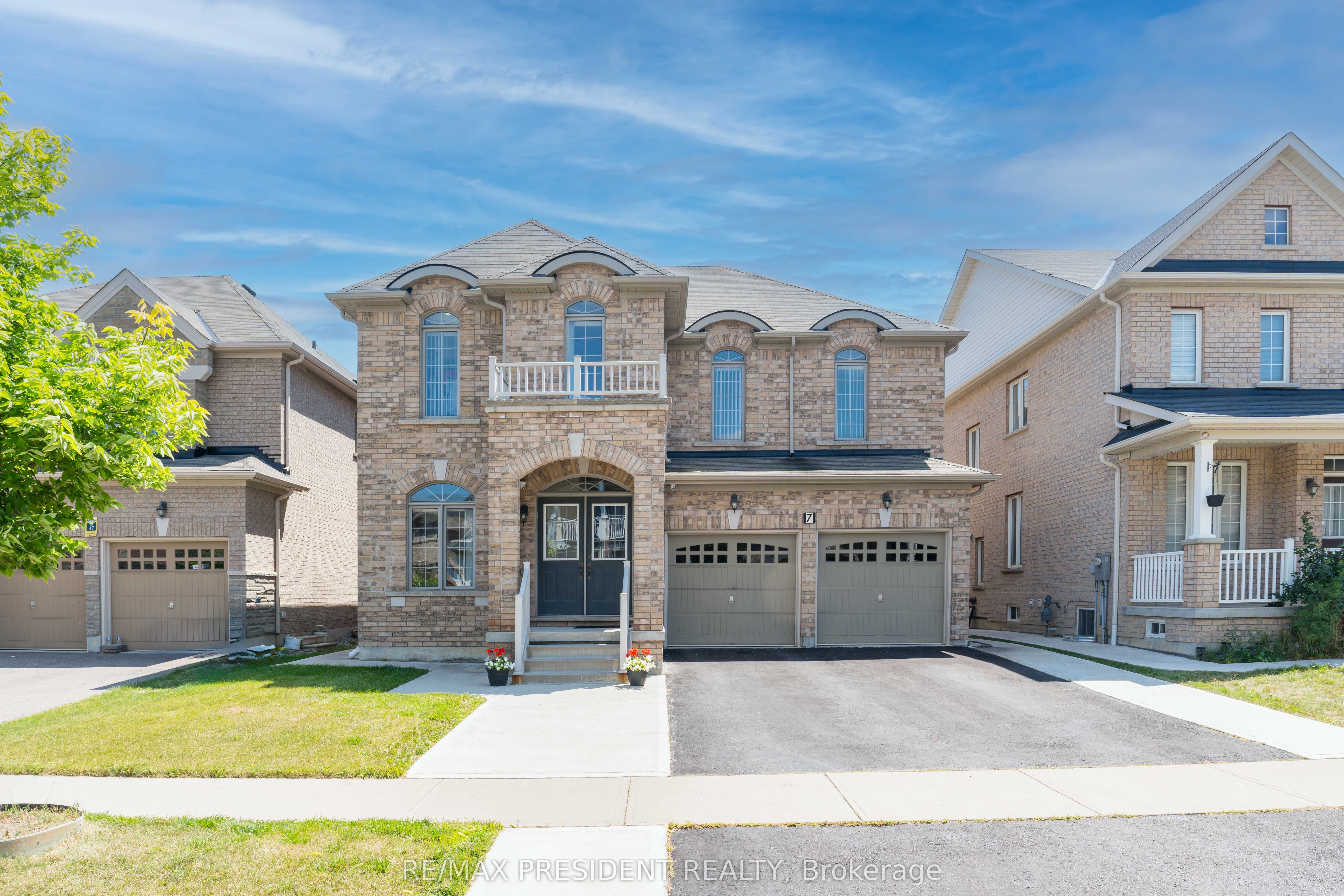 7 Wellpark Way Property Photo 1
