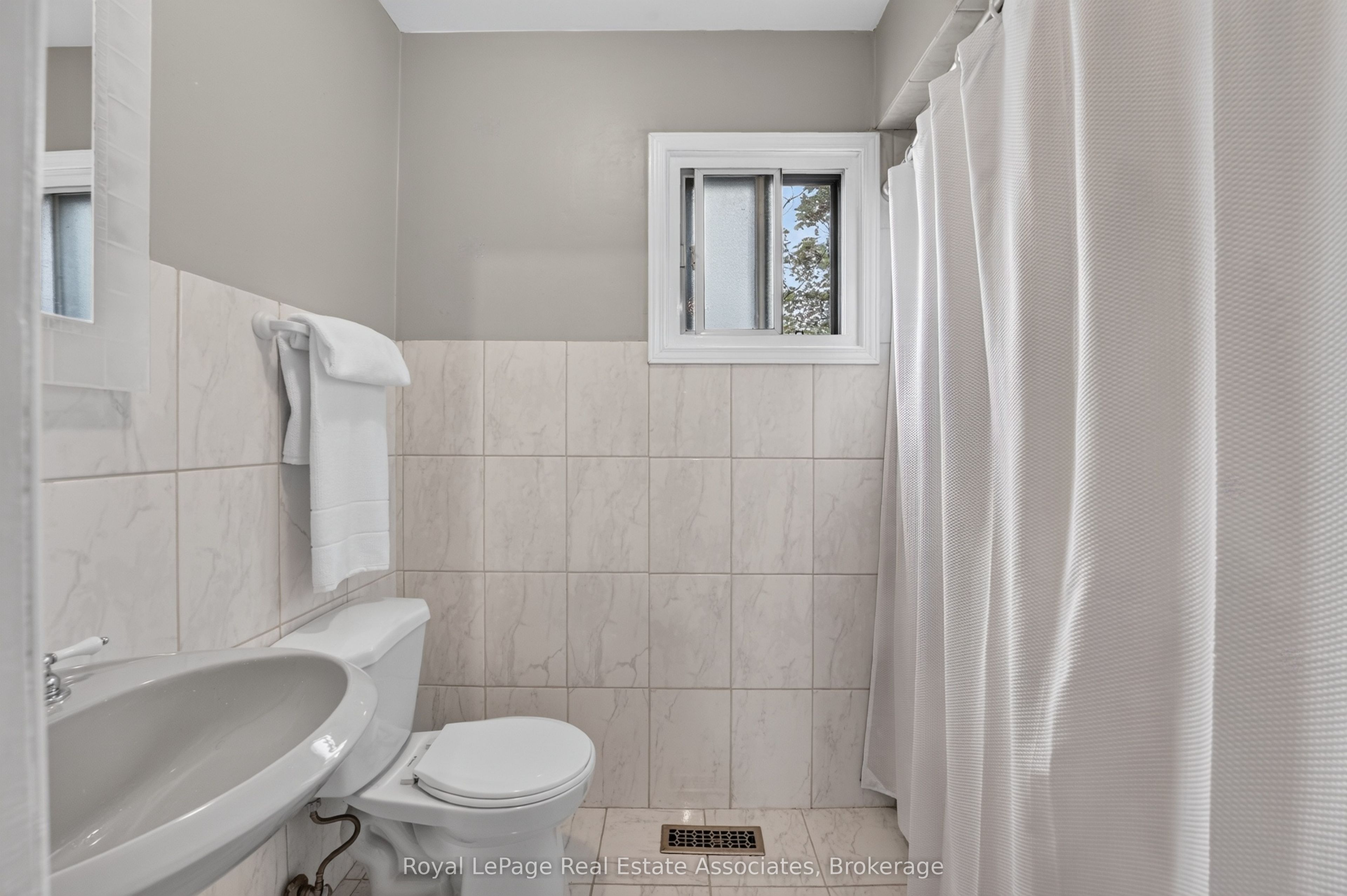 6 Ellerslie Road Property Photo 29