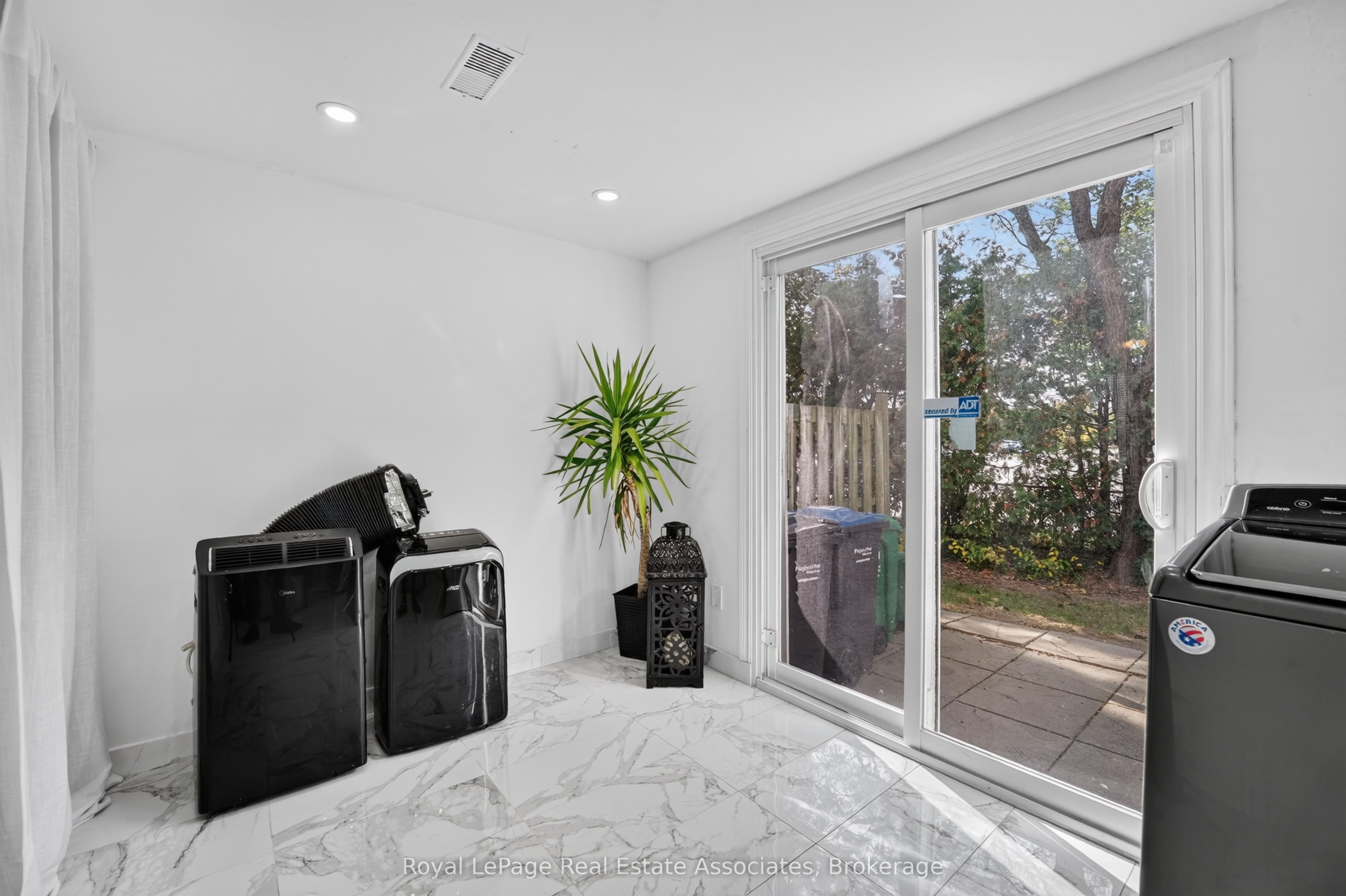 6 Ellerslie Road Property Photo 34