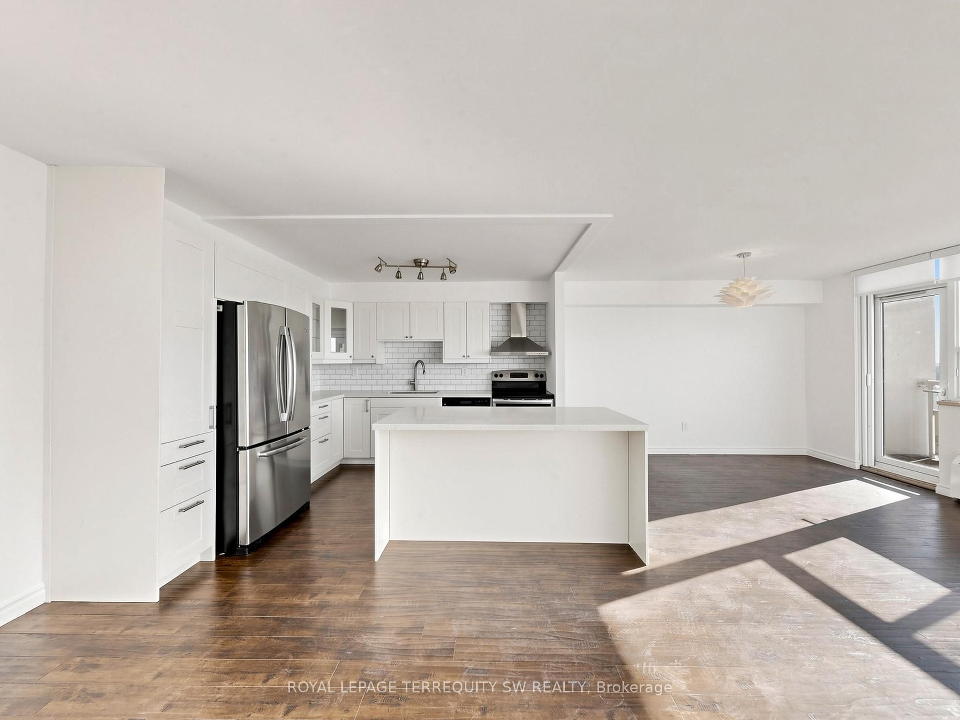 360 Ridelle Ave Avenue 2301 Property Photo 1