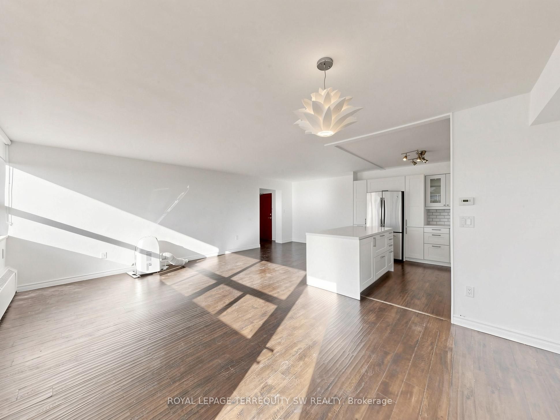 360 Ridelle Ave Avenue 2301 Property Photo 7