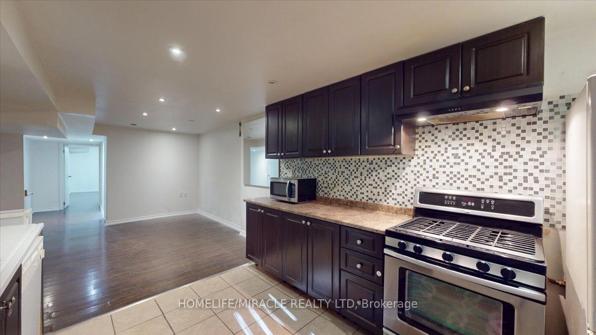 5026 Moulin Rouge Crescent Bsmnt Property Photo 8