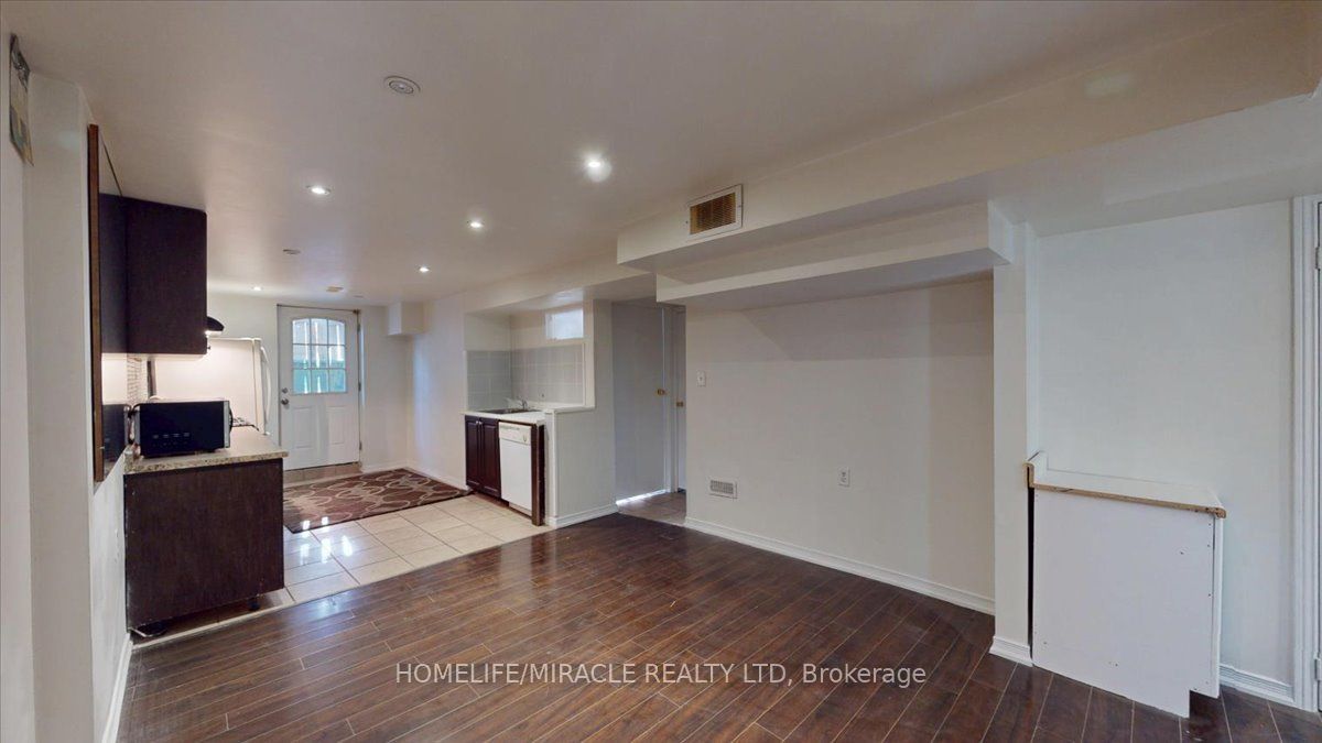 5026 Moulin Rouge Crescent Bsmnt Property Photo 13
