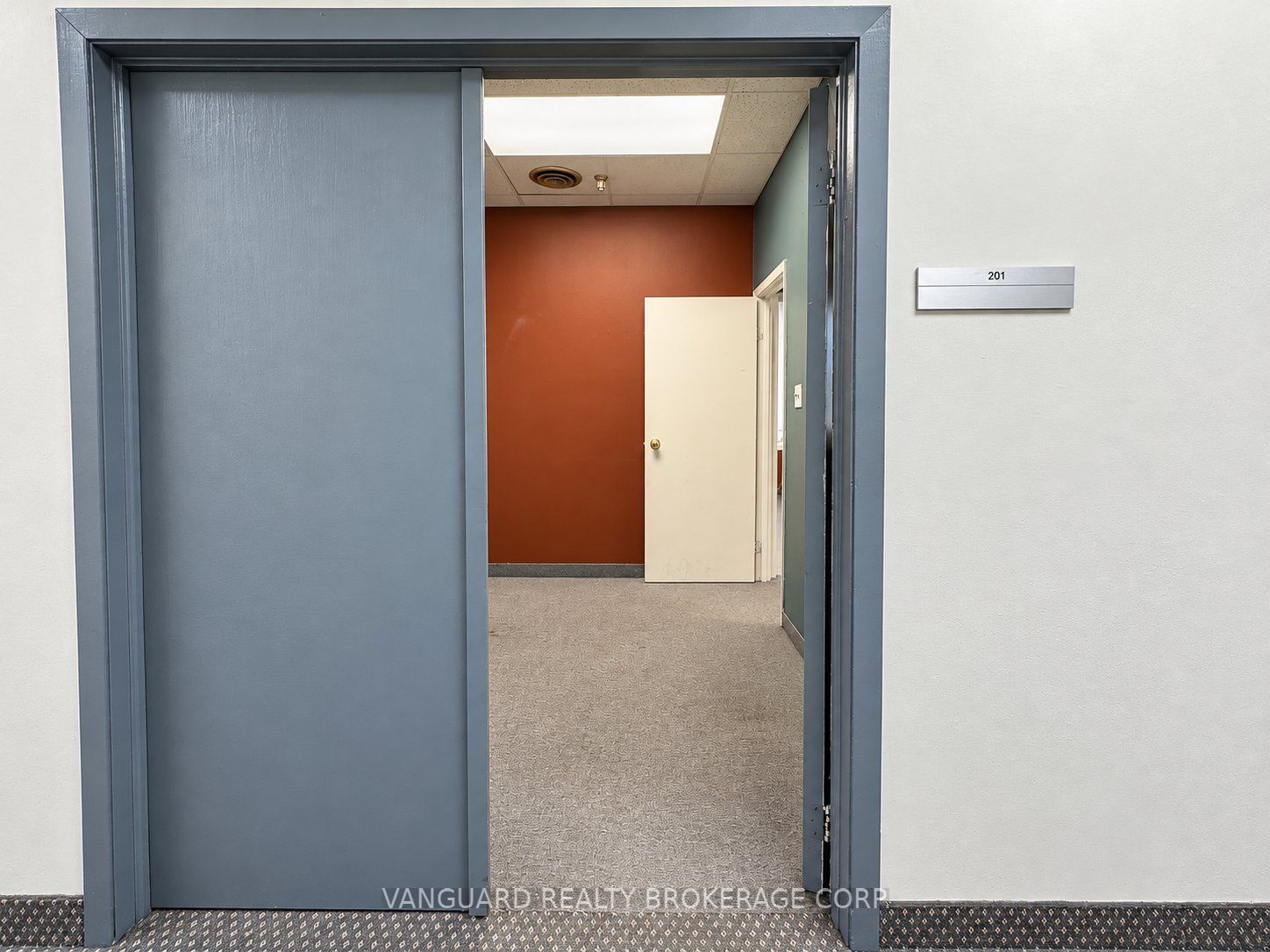 61 Alness Street 201 Property Photo 8