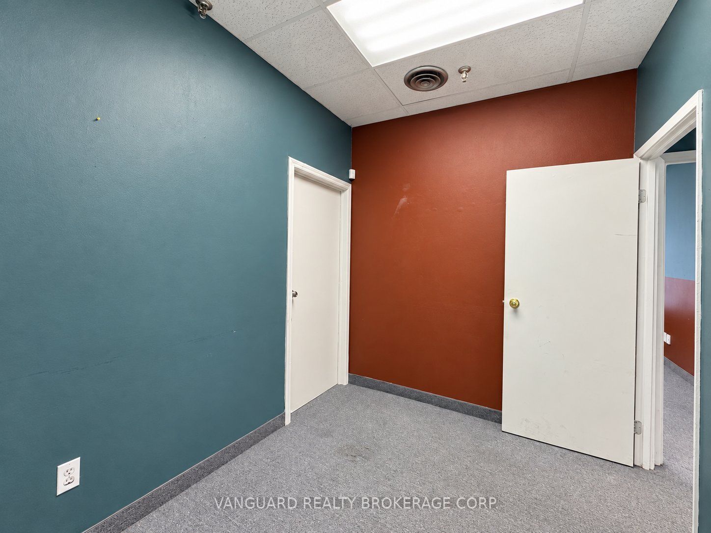 61 Alness Street 201 Property Photo 9
