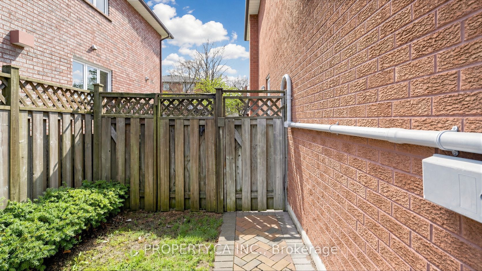 1469 Brentano Boulevard Property Photo 7