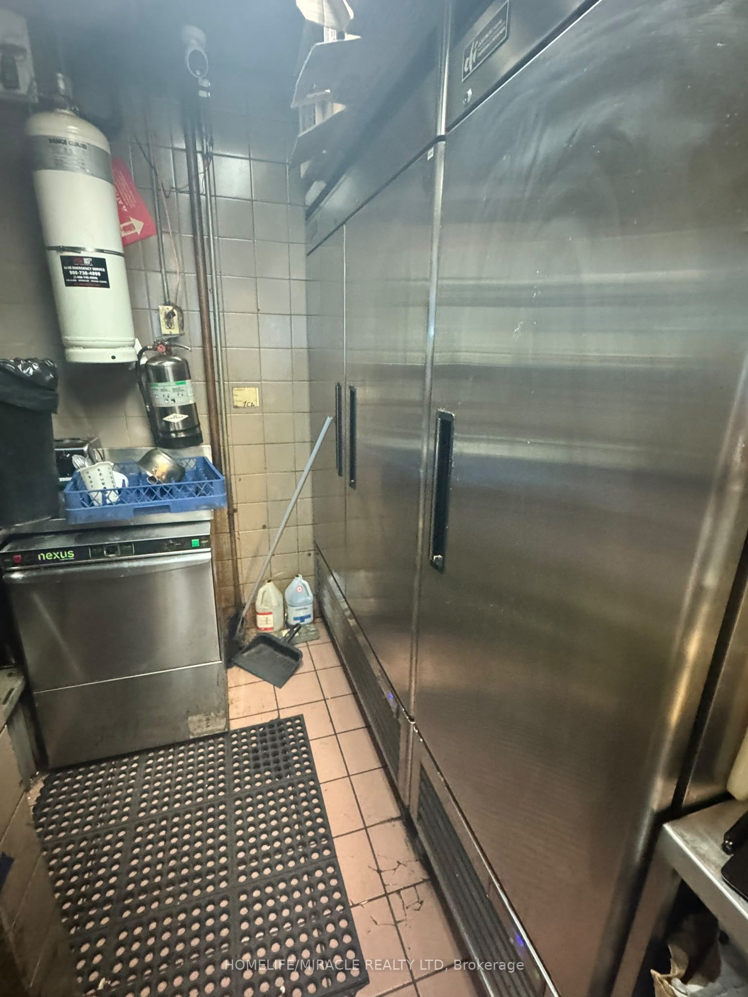 165 The Queensway Property Photo 1