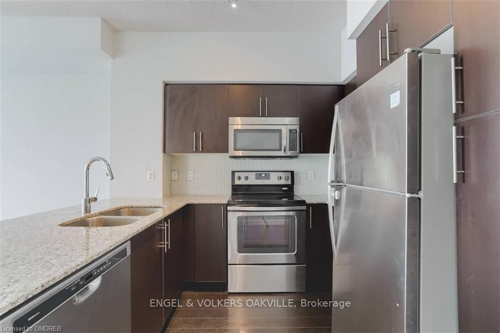 65 Speers Road 710 Property Photo 2