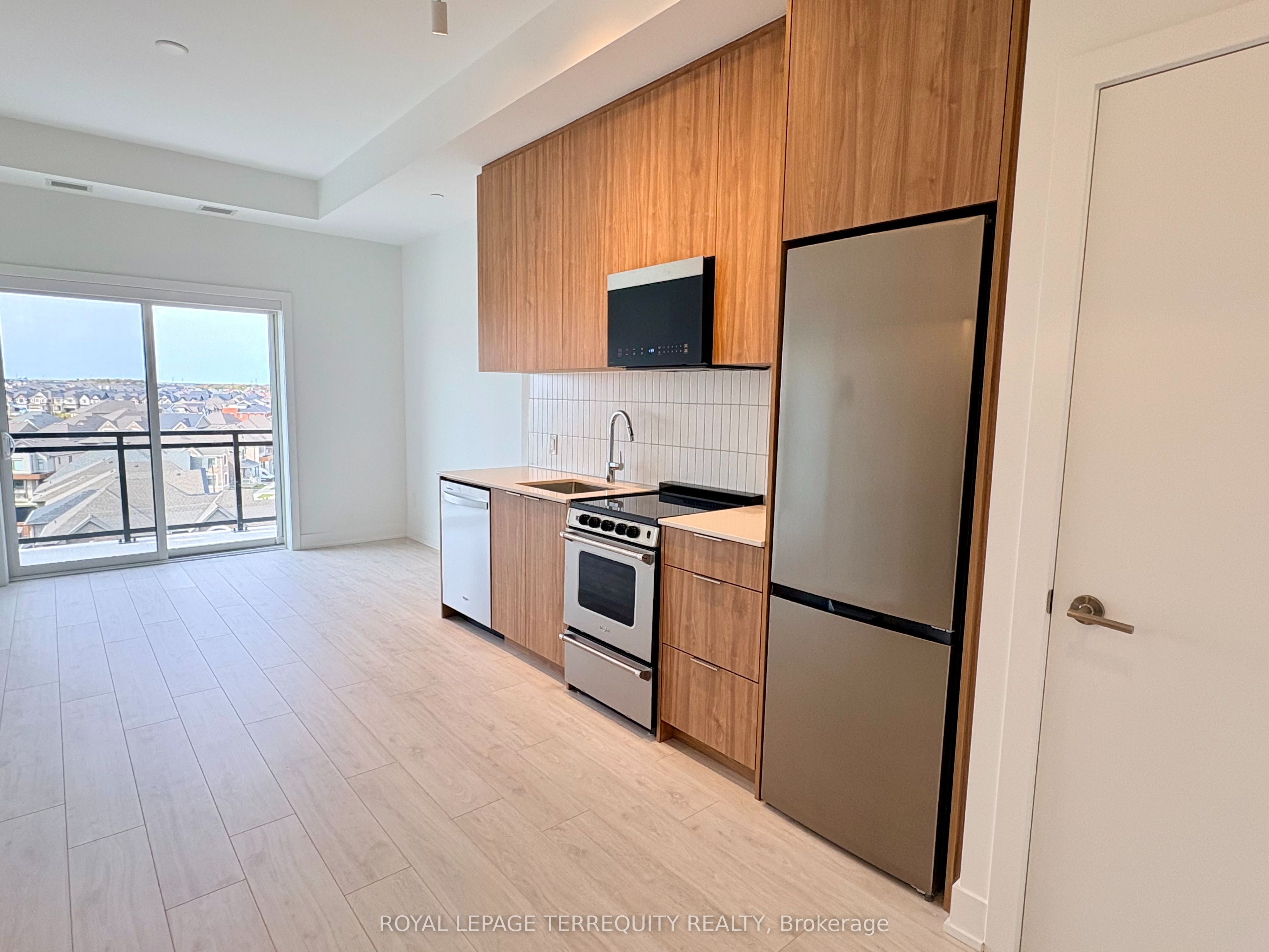 3008 William Cutmore Boulevard 702 Property Photo 10