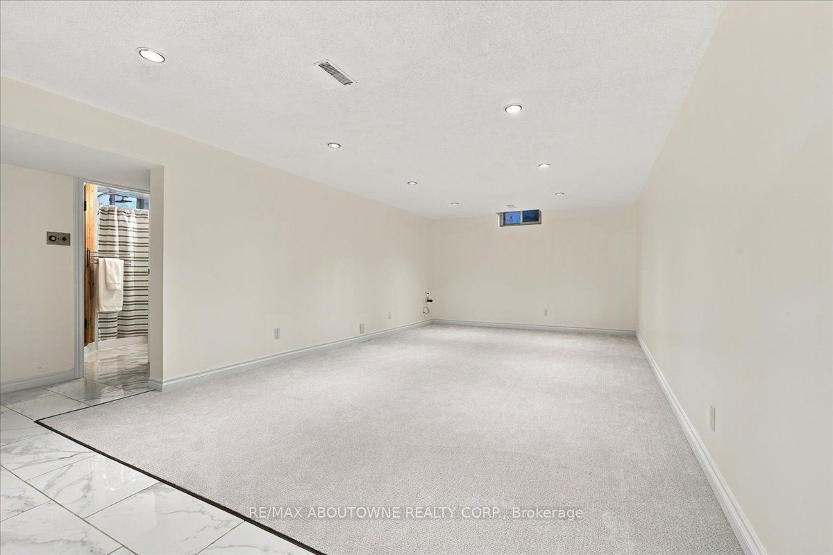1125 Grand Boulevard Property Photo 33