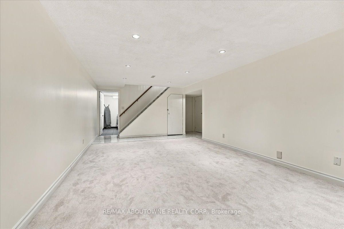 1125 Grand Boulevard Property Photo 35