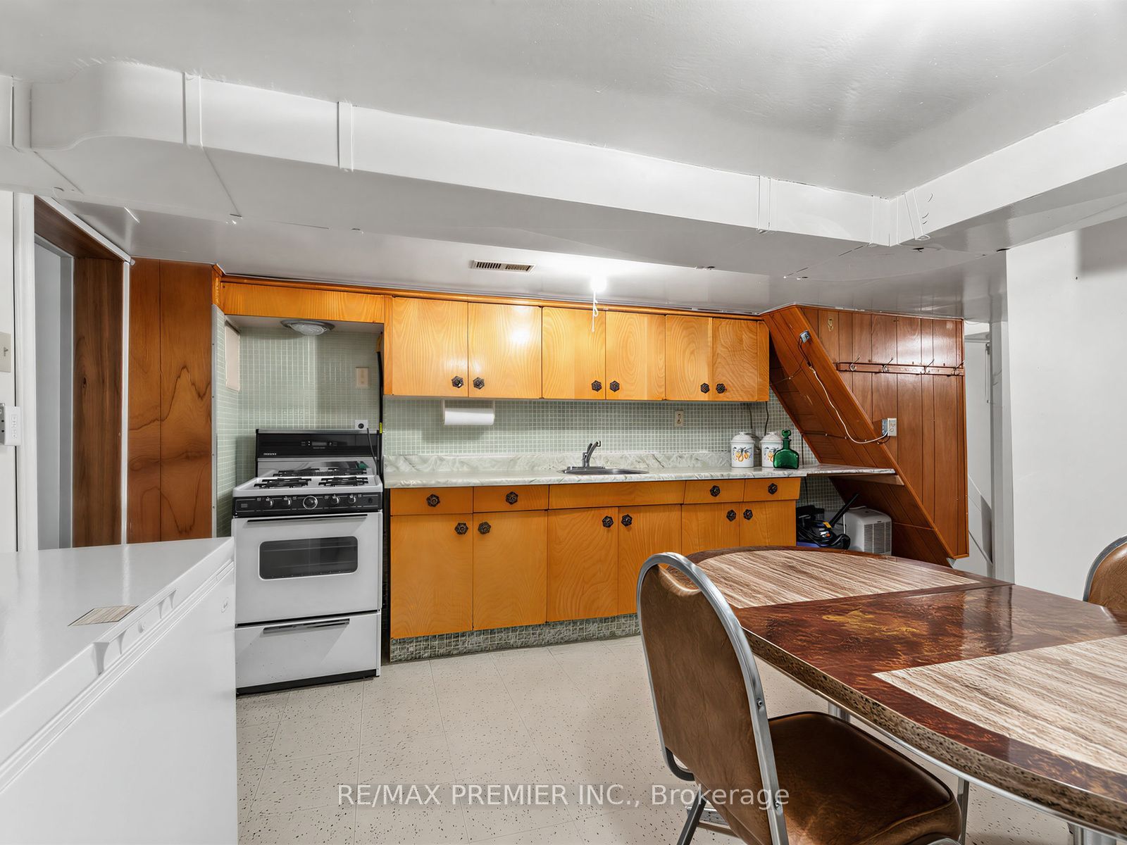 155 Ascot Avenue Property Photo 23