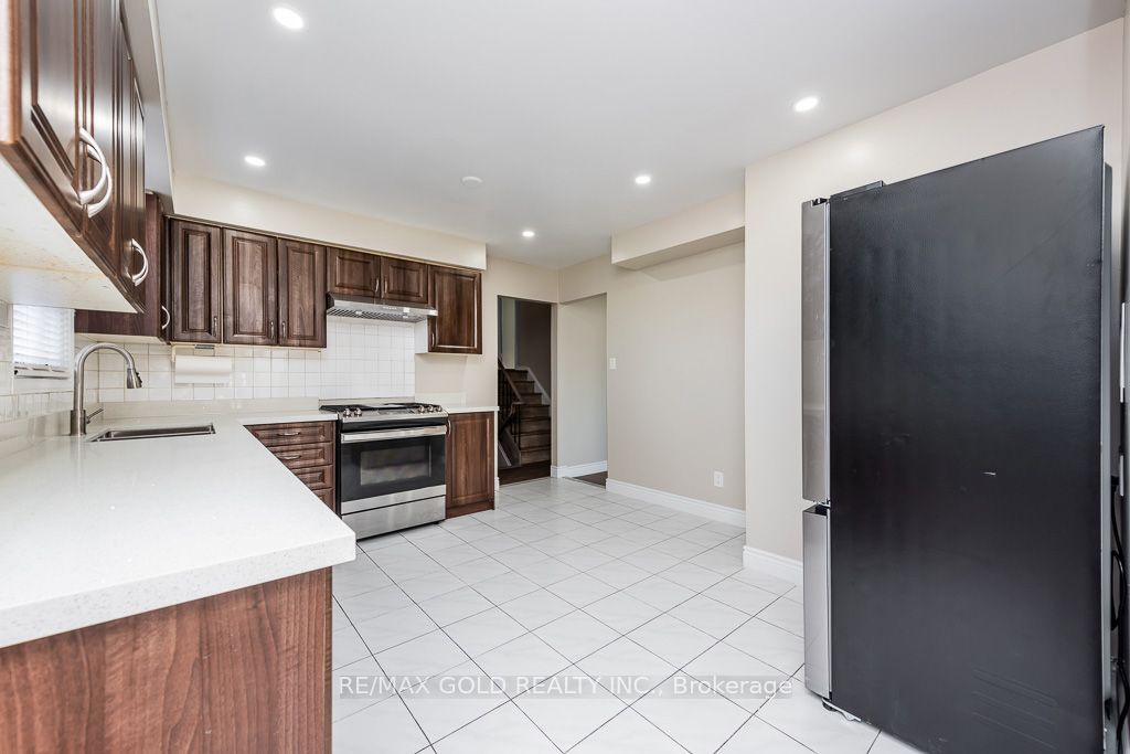 7283 Sigsbee Drive Property Photo 8