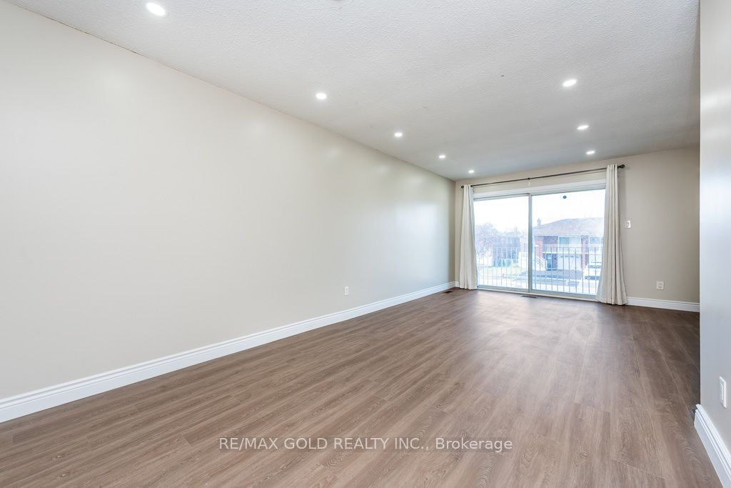 7283 Sigsbee Drive Property Photo 10