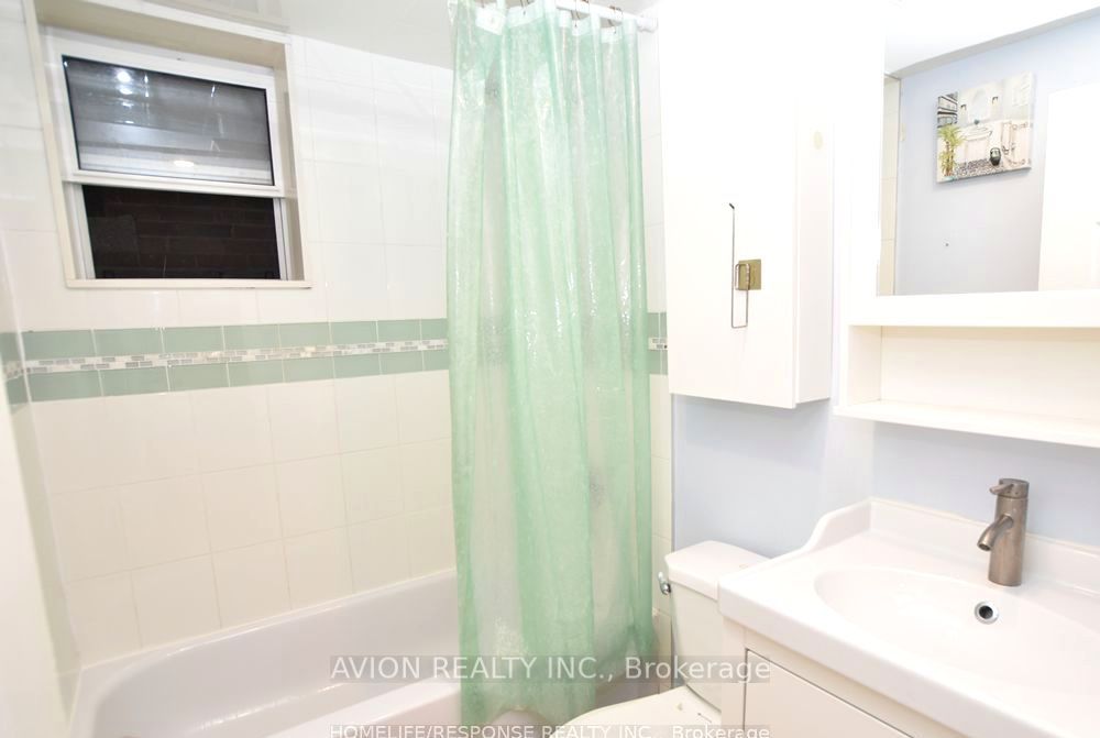 42 Emerald Crescent 1 Property Photo 10