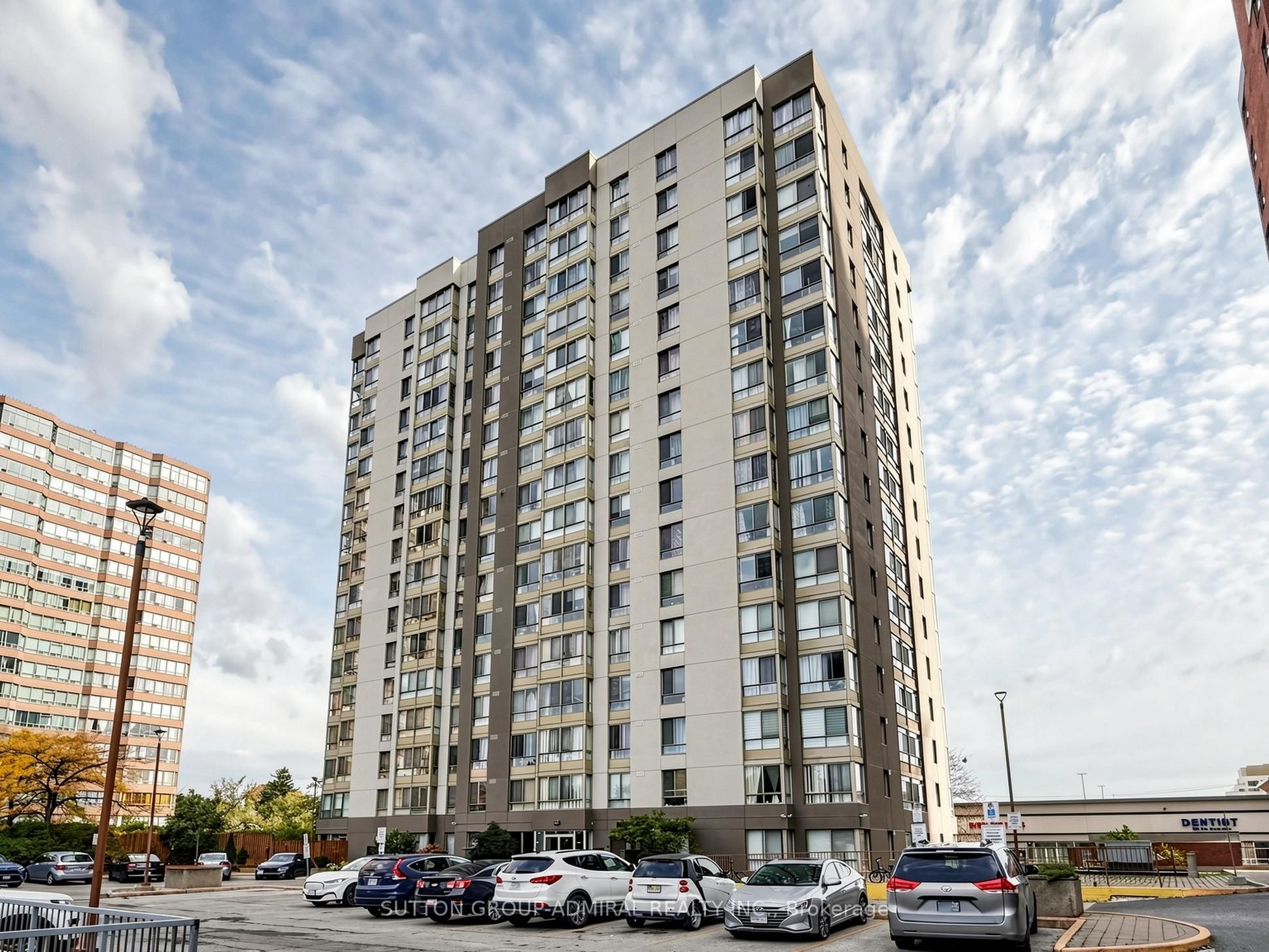 2470 Eglinton Avenue 1108 Property Photo 1